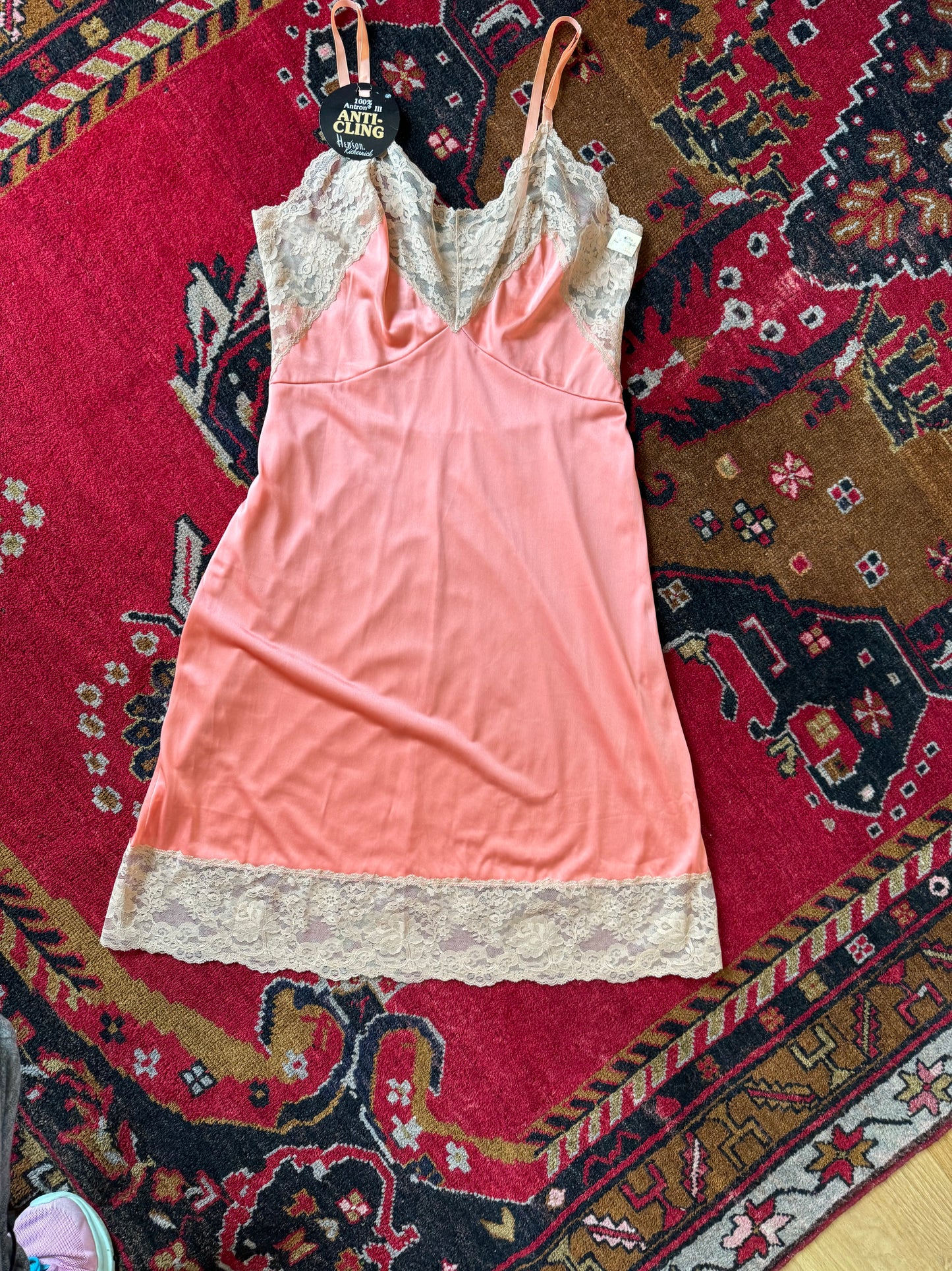 NWT 50's Henson Kickernick Peach Nylon and Lace Negligee Slip Dress