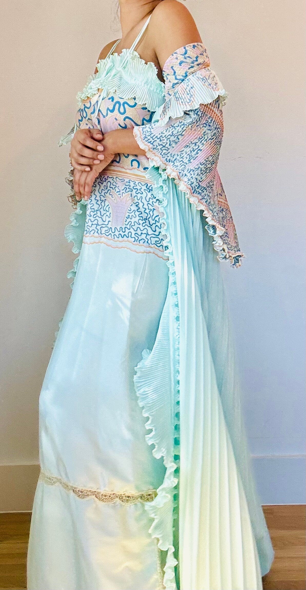 70s Zandra Rhodes For Eve Stillman Field Of Lilies Print Pleated Robe and Slip Dress Ensemble