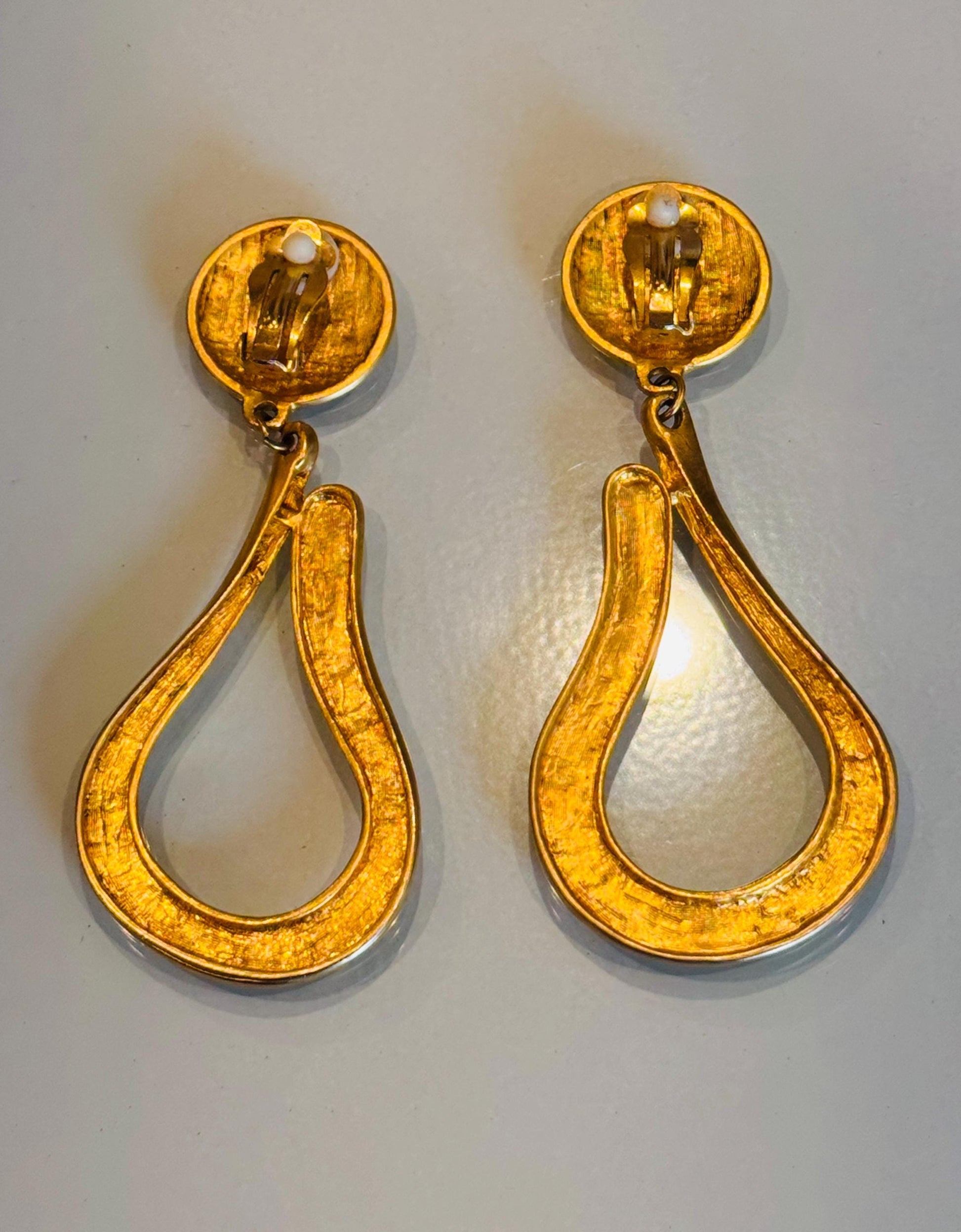 90s Gold Plated Matte Statement Designer Clip Ons Earrings