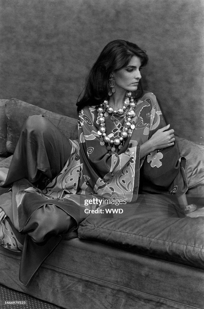 1981 Oscar de La Renta Silk Printed Caftan and Wide Pant Ensemble