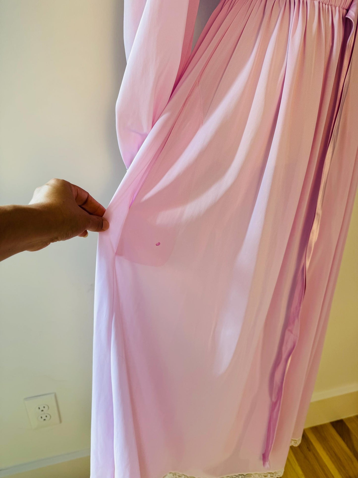 Vintage 40s Throw Back Lucie Ann Lilac Nylon and Lace House Coat