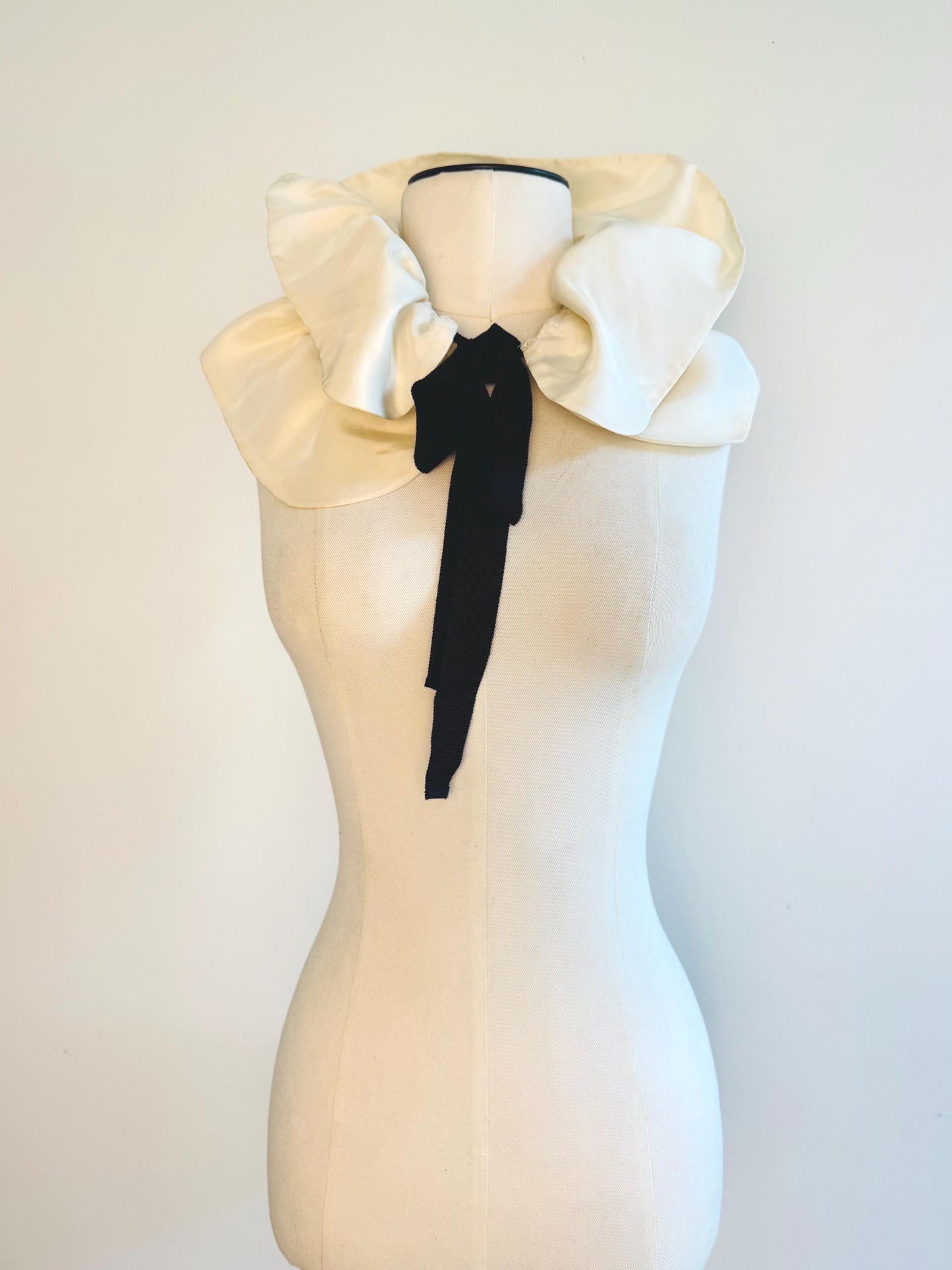 Silk Ruffled Collar