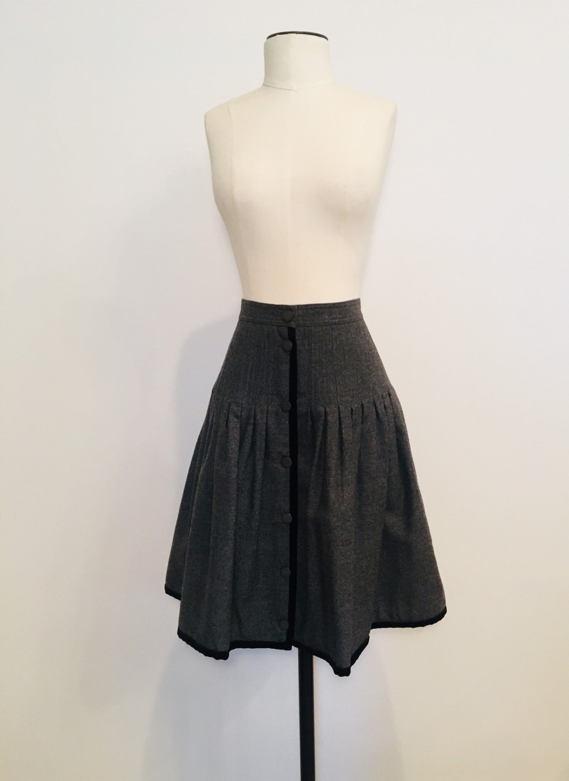 Vintage Valentino Fit and Flare Pleated Front Button Over The Knee Skirt