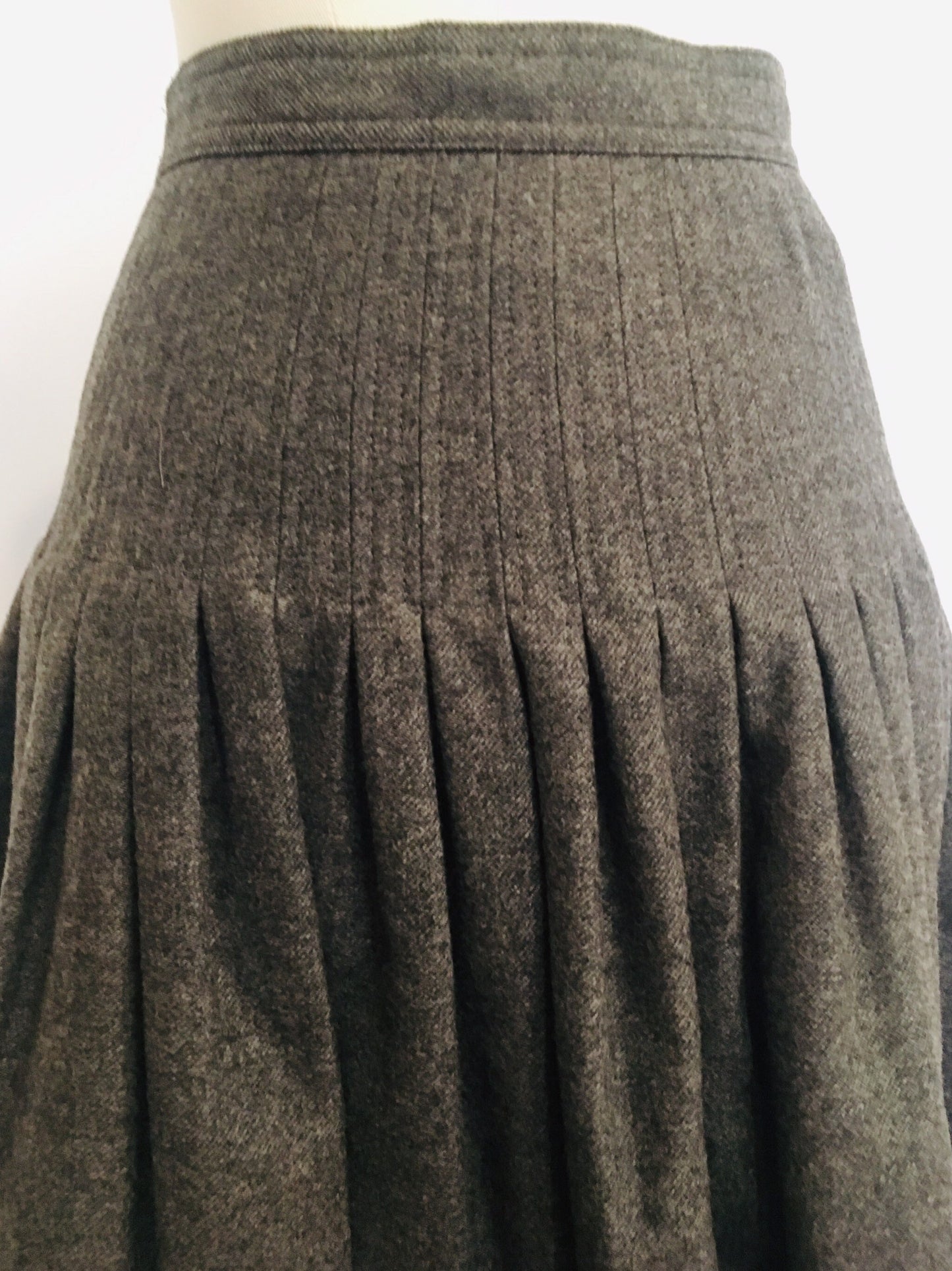 Vintage Valentino Fit and Flare Pleated Front Button Over The Knee Skirt