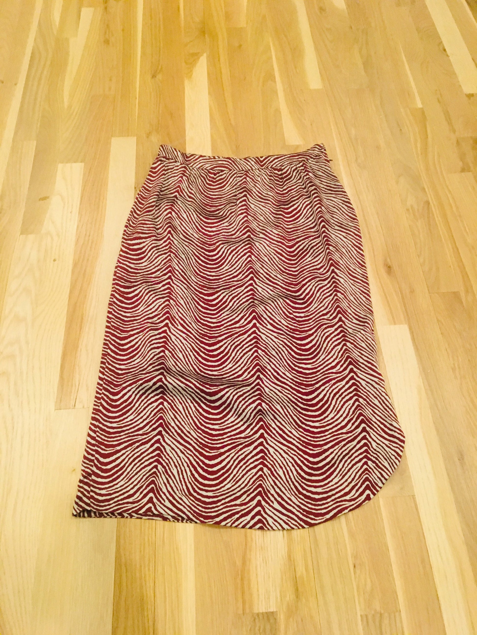 80s Jeannene Booher Silk Animal Print Skirt / DISCO skirt / Silk Midi Designer Skirt / Sexy Silk Skirt 32” waist