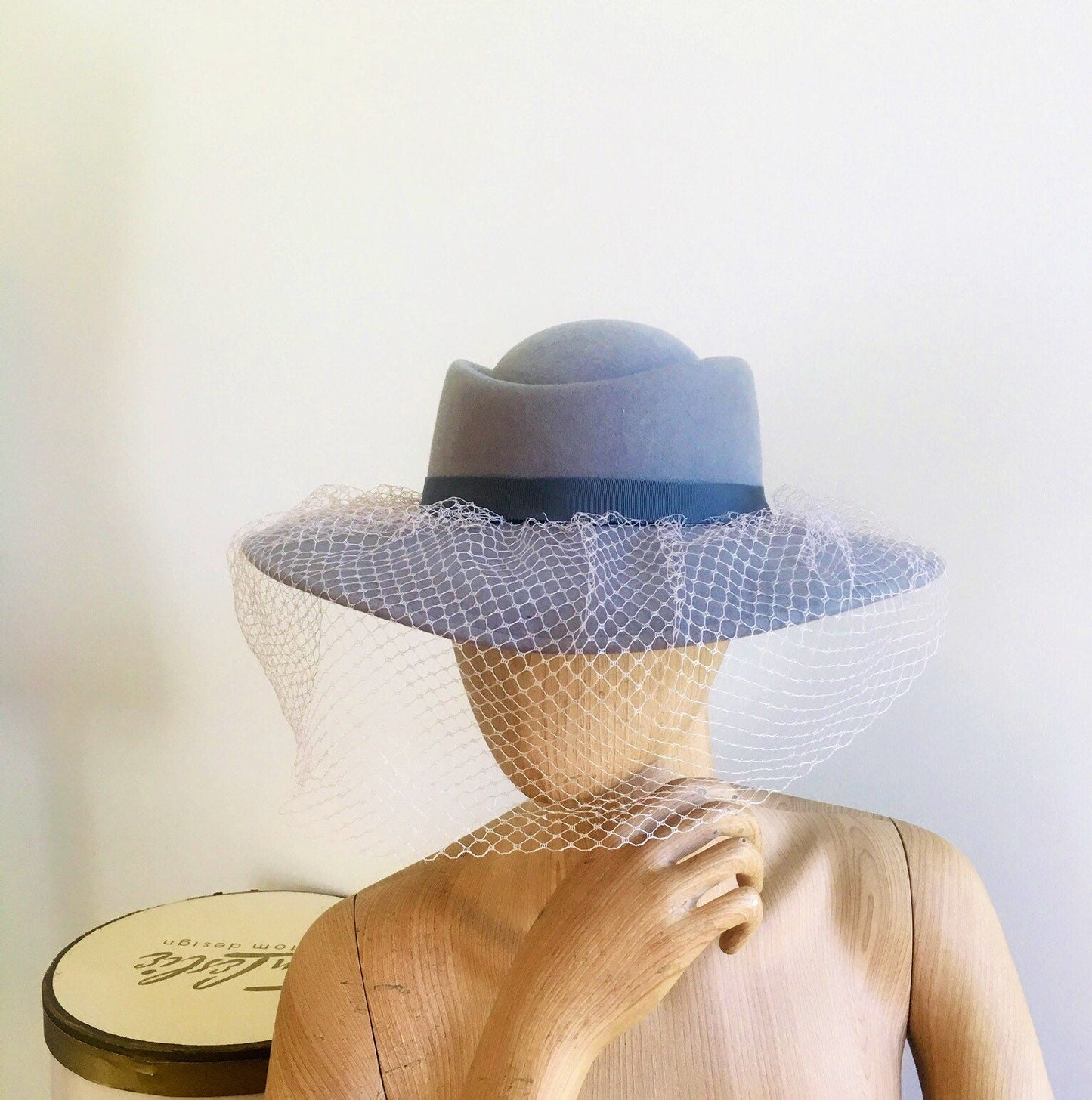 Vintage Net Hat / Fascinator Hat / 70s Glam Hat / 70s Wool Hat / Bollman Hat / Doeskin Hat / Ernie Hat