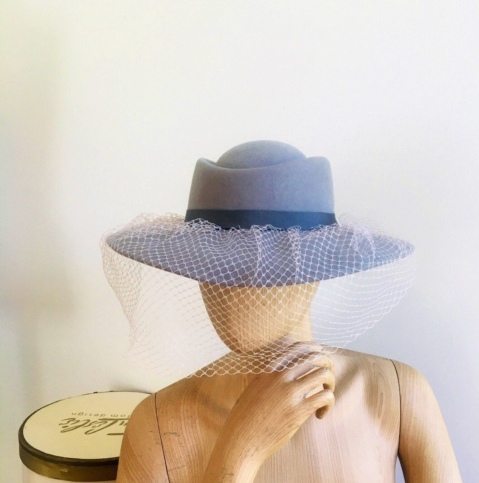 Vintage Net Hat / Fascinator Hat / 70s Glam Hat / 70s Wool Hat / Bollman Hat / Doeskin Hat / Ernie Hat