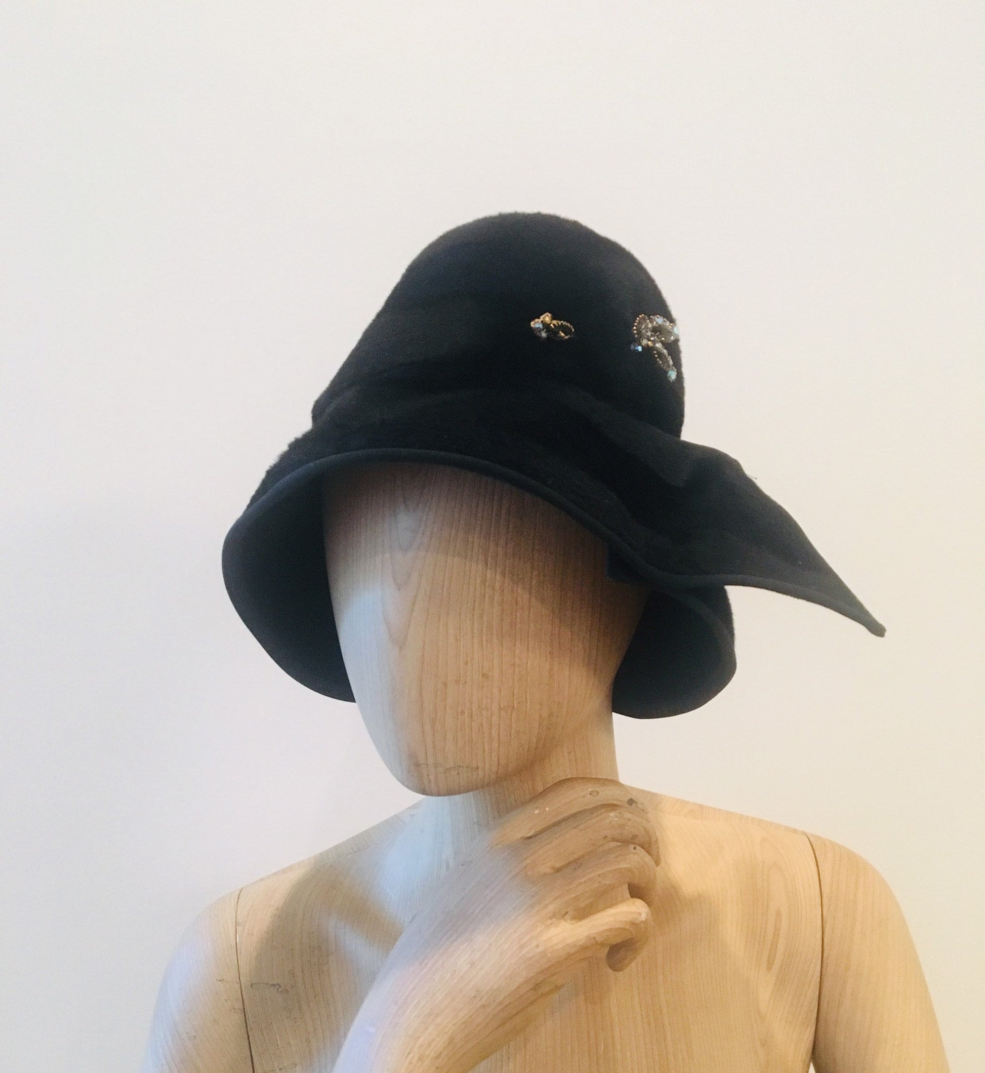 20s hat / Faux Fur Hat / Vintage 20s Hat / Crystal Hat Pin / Michael Terre Hat / Boardwalk Empire Style