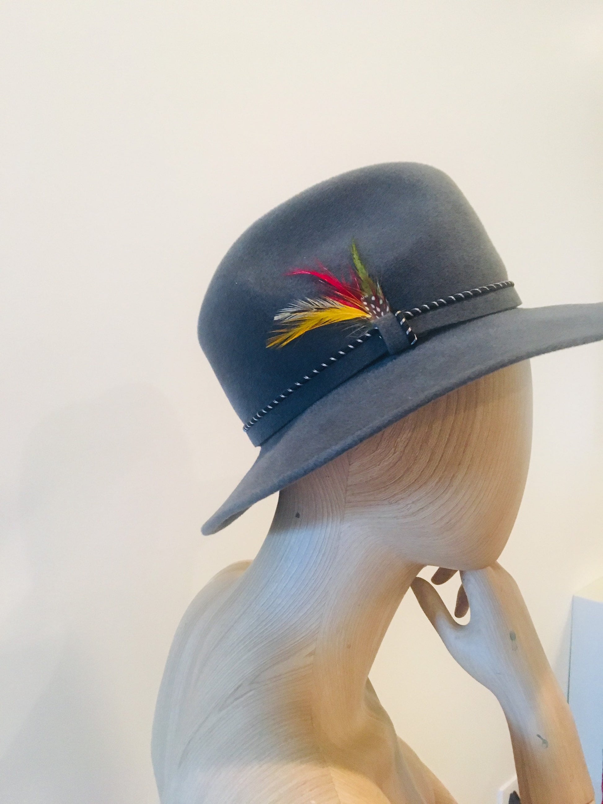 Vintage Feather Fedora / Mr. K Hat / Vintage Grey Wool Fedora