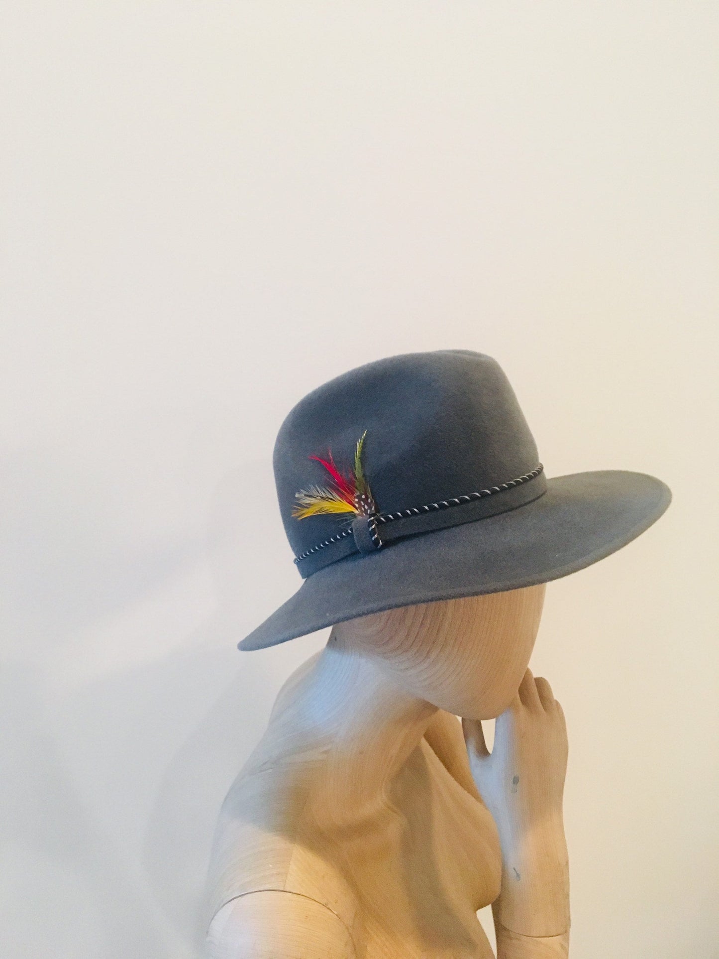 Vintage Feather Fedora / Mr. K Hat / Vintage Grey Wool Fedora