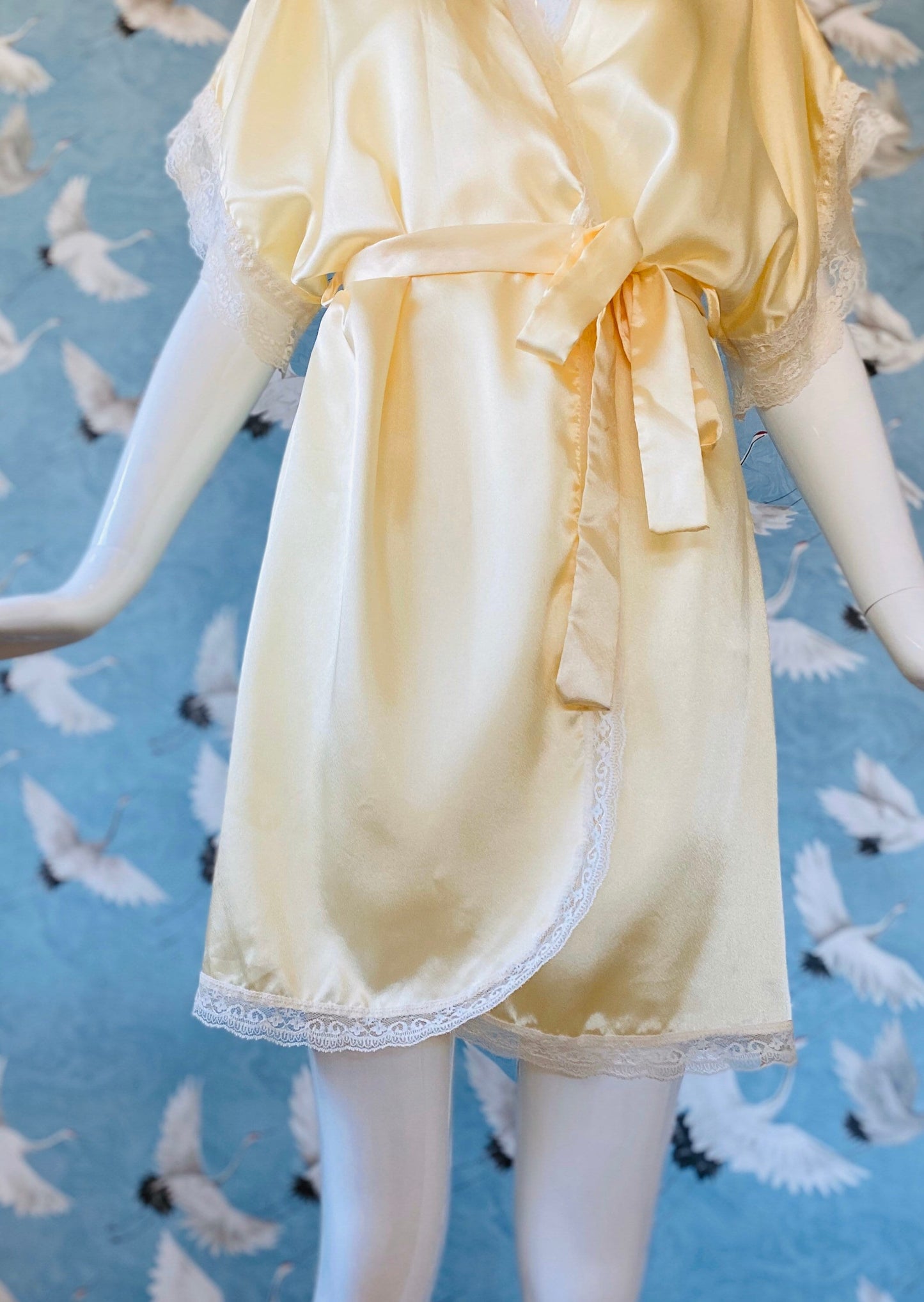 Lily of France Sleepwear Satin Short Sexy Robe / Vintage Short Lace Trim Wedding Robe / Satin Cream Short Robe