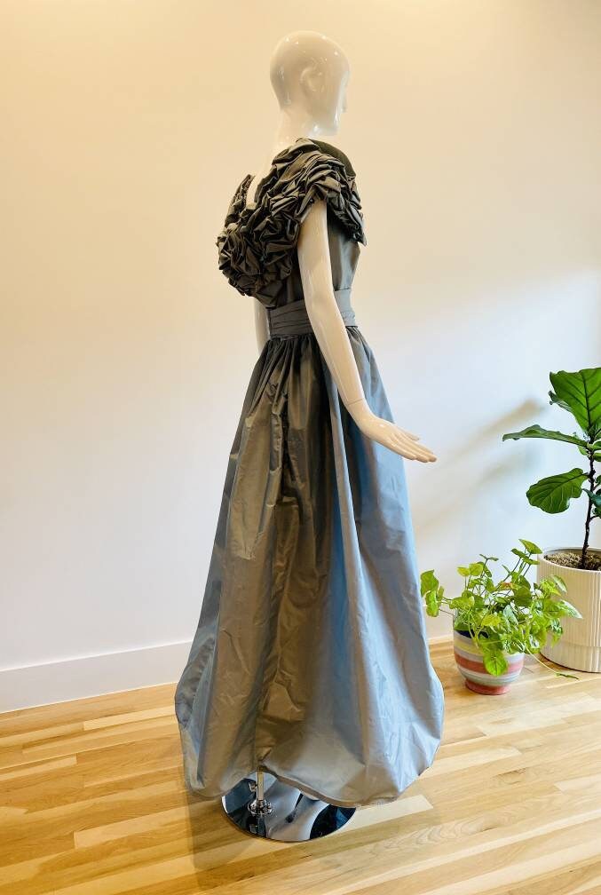 80s Victor COSTA Pale Blue Taffeta Ballgown / Vintage Princess Dress / Vintage Party Dress / Wedding / Quincenera