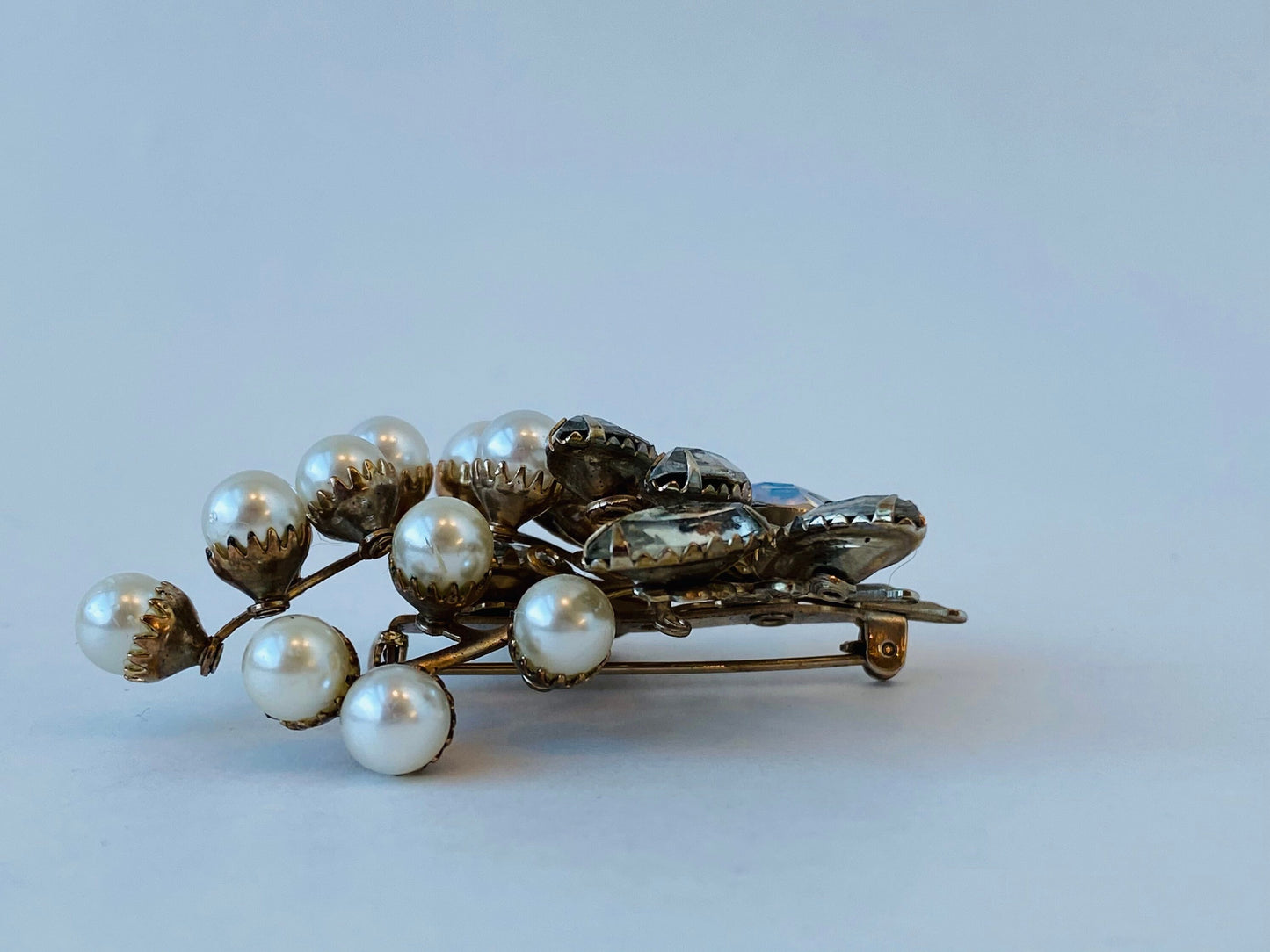 Antique Imitation Pearl and Glass Crystal Grape Vine 3D Gold Tone Statement 3" Brooch