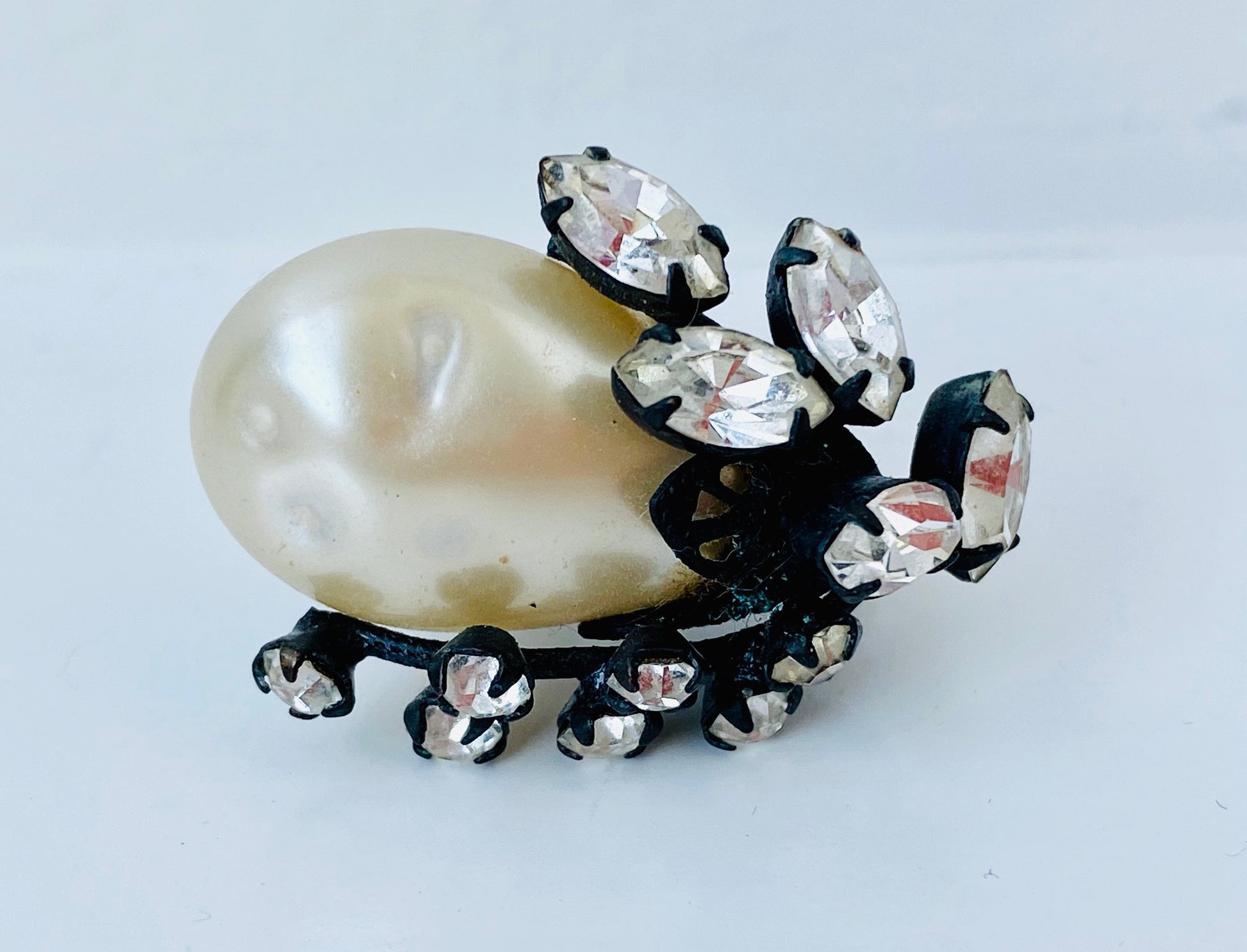 Rare 40s Signed Vendome Coro Pearl and Crystal Rhinestone Hematite Statement Clip on screw backs Earrings