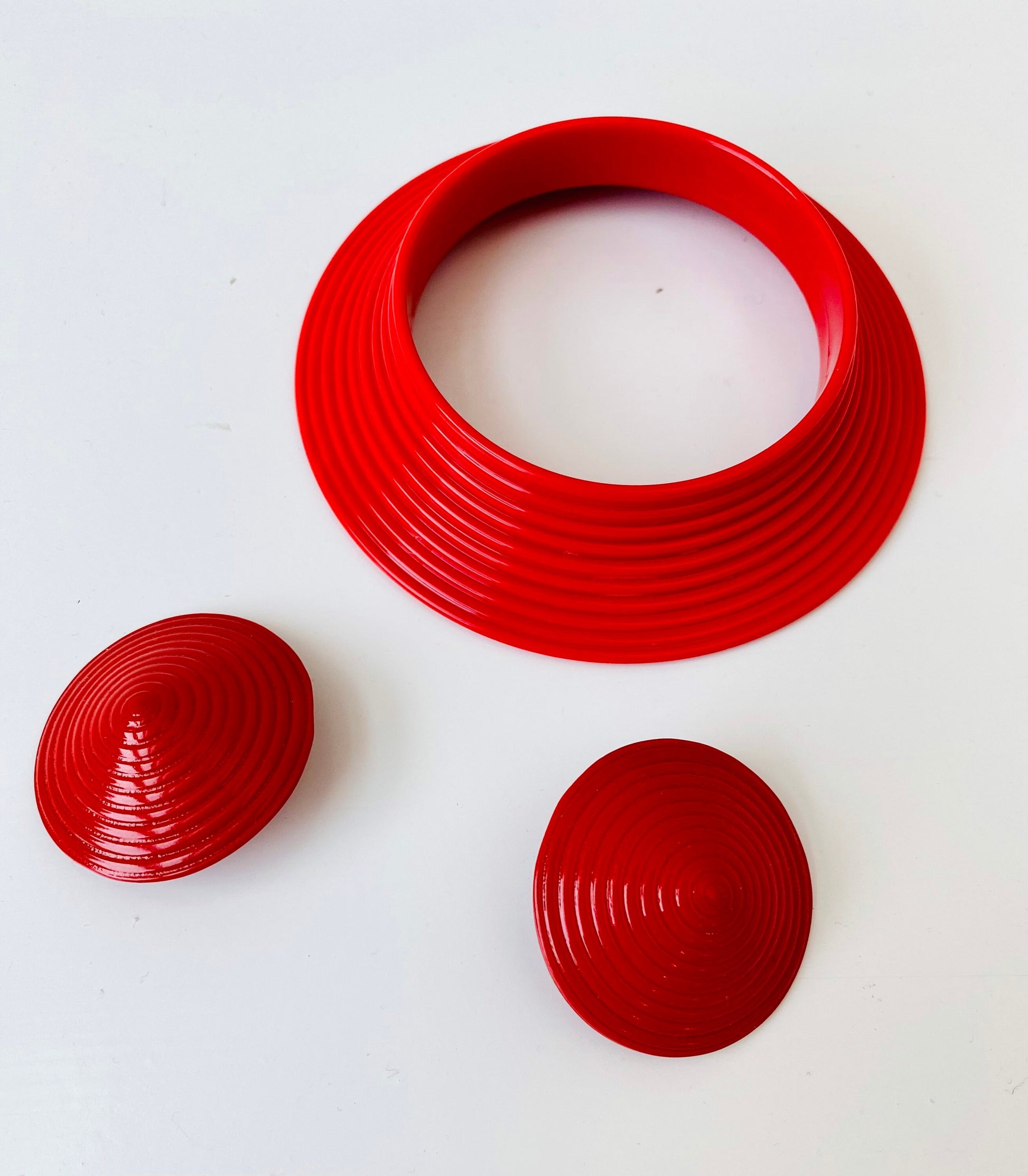 MCM 60s Red Mod Jewelry Resin Set Clip On Earrings and Cuff Bracelet