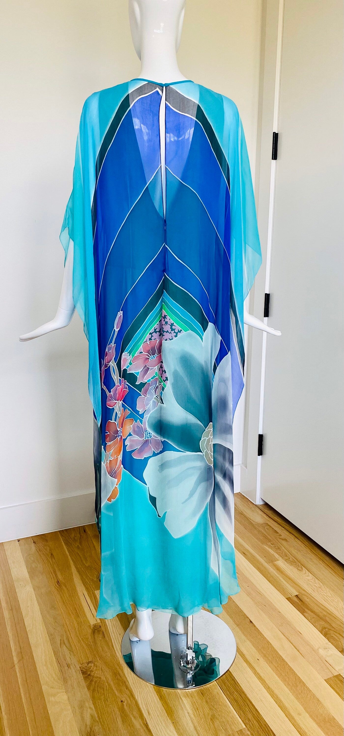 Rare Late 60s Early 70s Romi for Lou Lattimore Dallas Silk Floral Psychedelic Print Chiffon Kaftan Dressing Gown