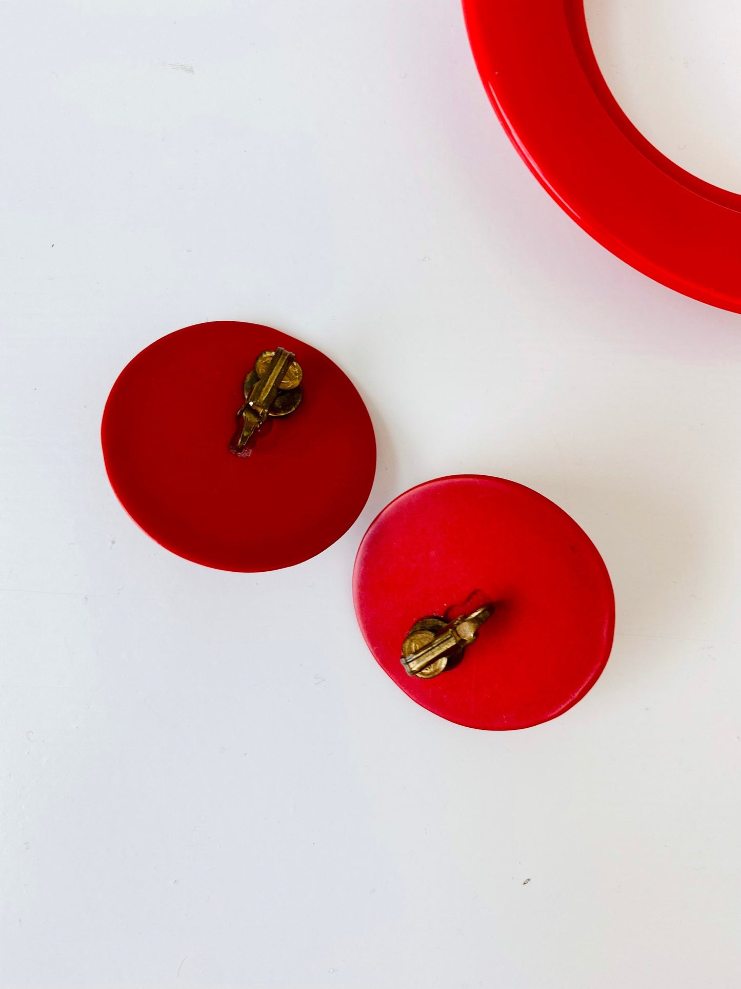MCM 60s Red Mod Jewelry Resin Set Clip On Earrings and Cuff Bracelet