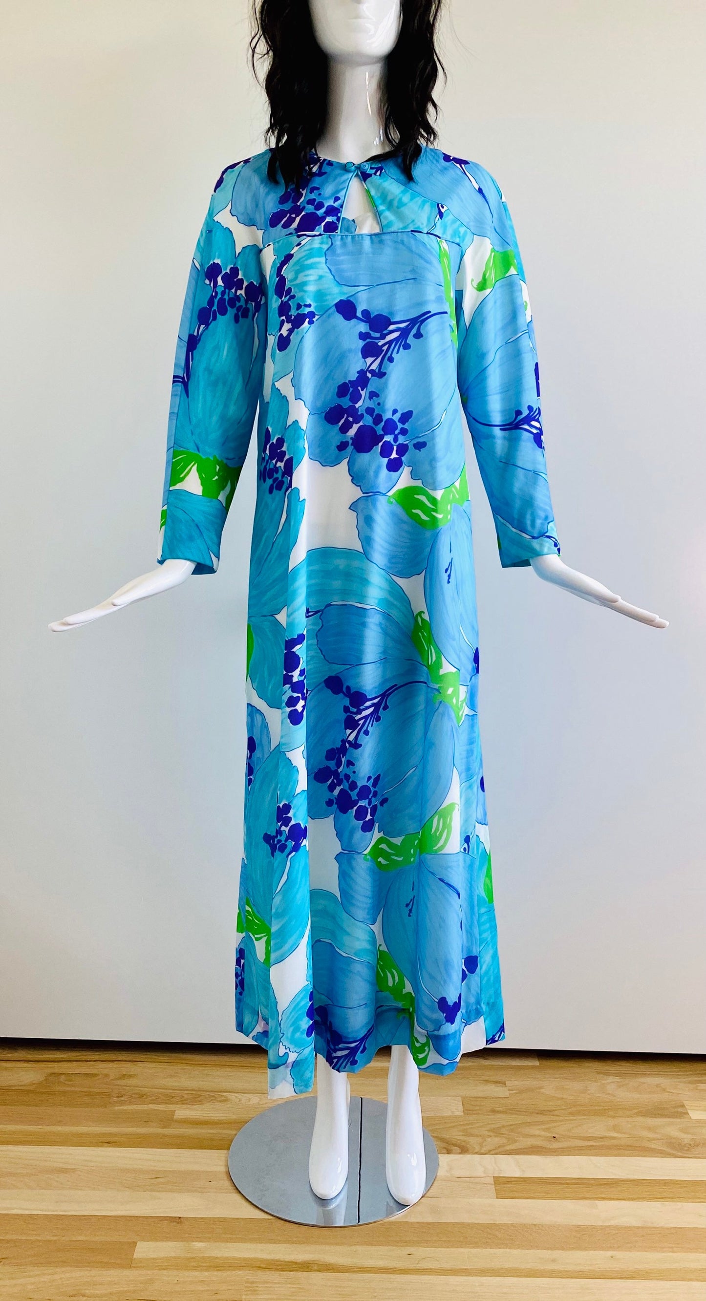 Vintage 70s Psychedelic MALIA Honolulu Tiki Long Sleeves Floral Maxi Dress