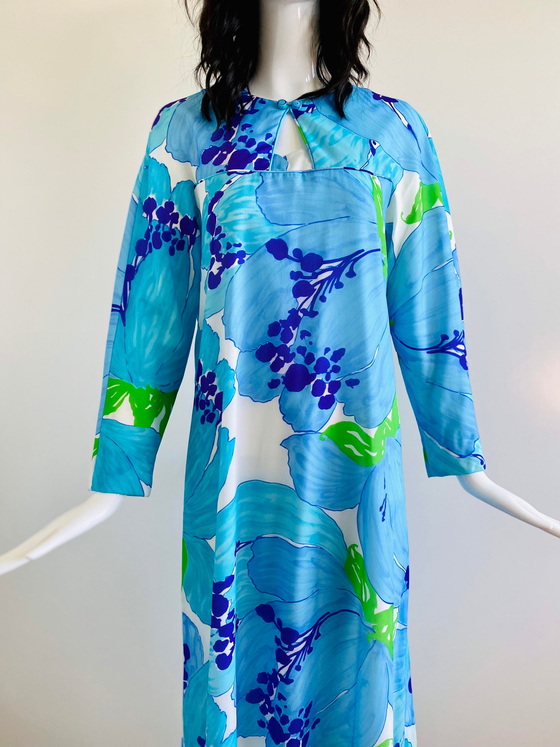 Vintage 70s Psychedelic MALIA Honolulu Tiki Long Sleeves Floral Maxi Dress