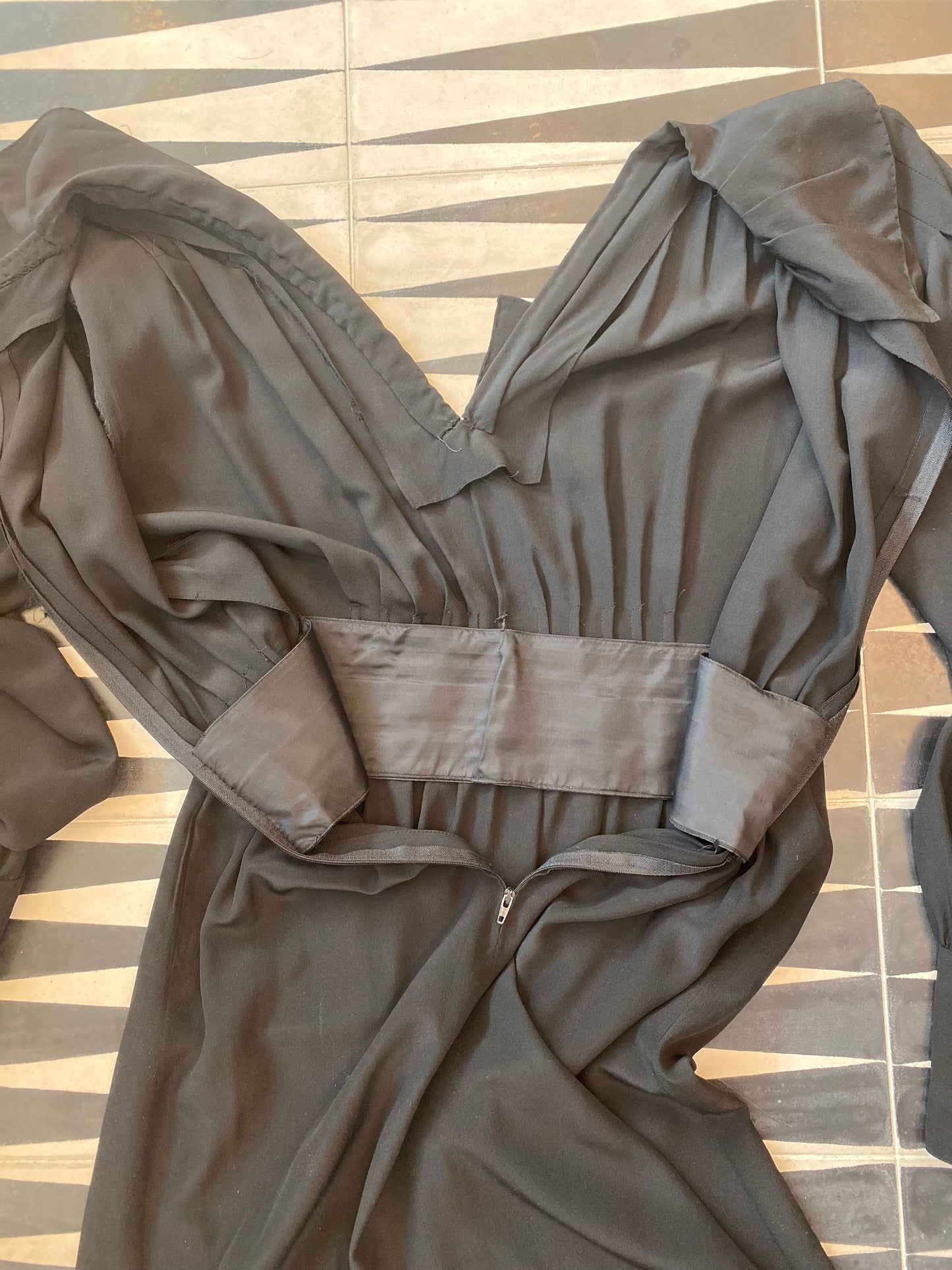 Pauline Trigere Silk LBD Corset Waist Dramatic Collar Balloon Sleeves Midi Dress