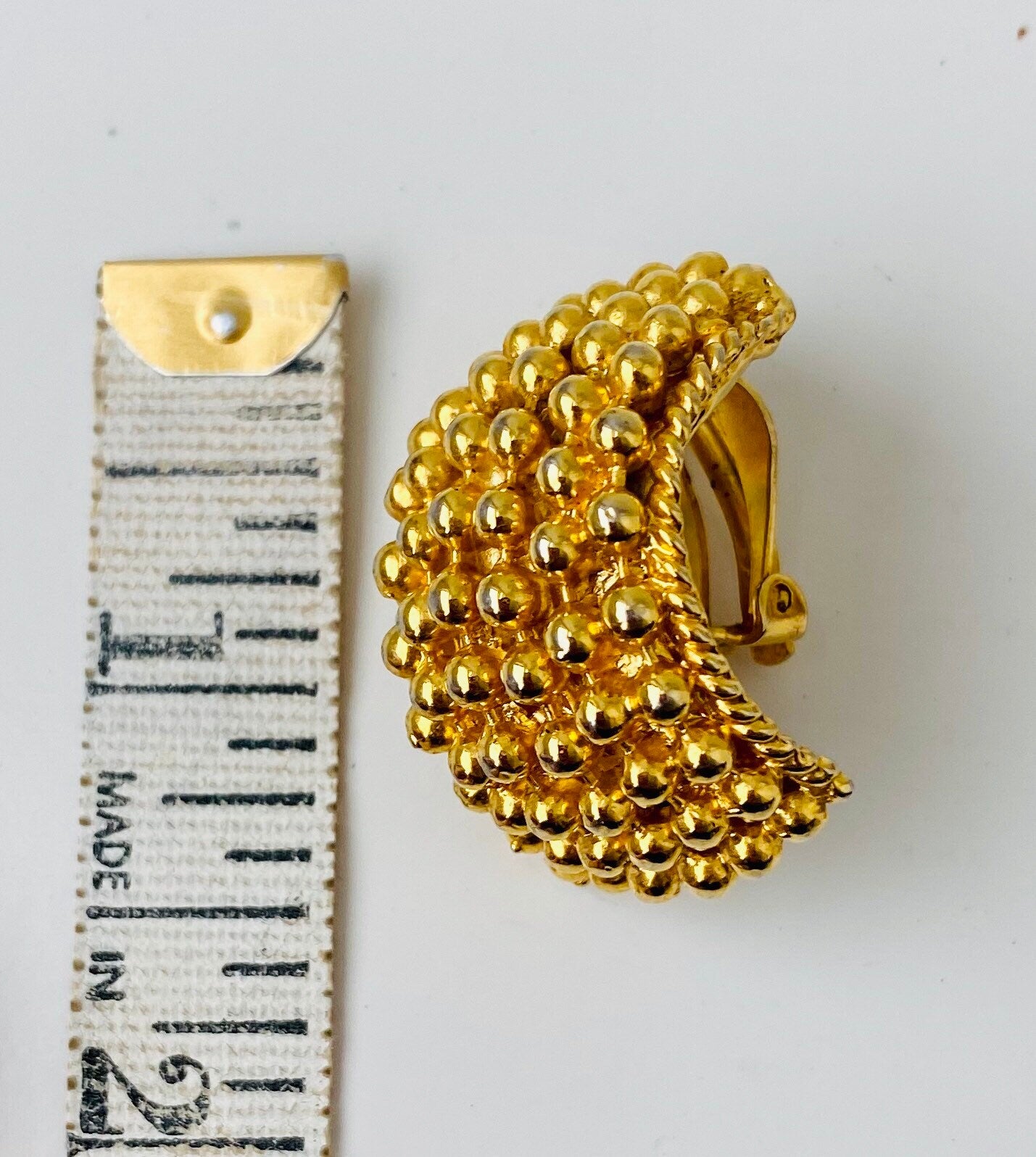 HOLD 80s Gold Plated Cluster Oversized Clip On Earrings