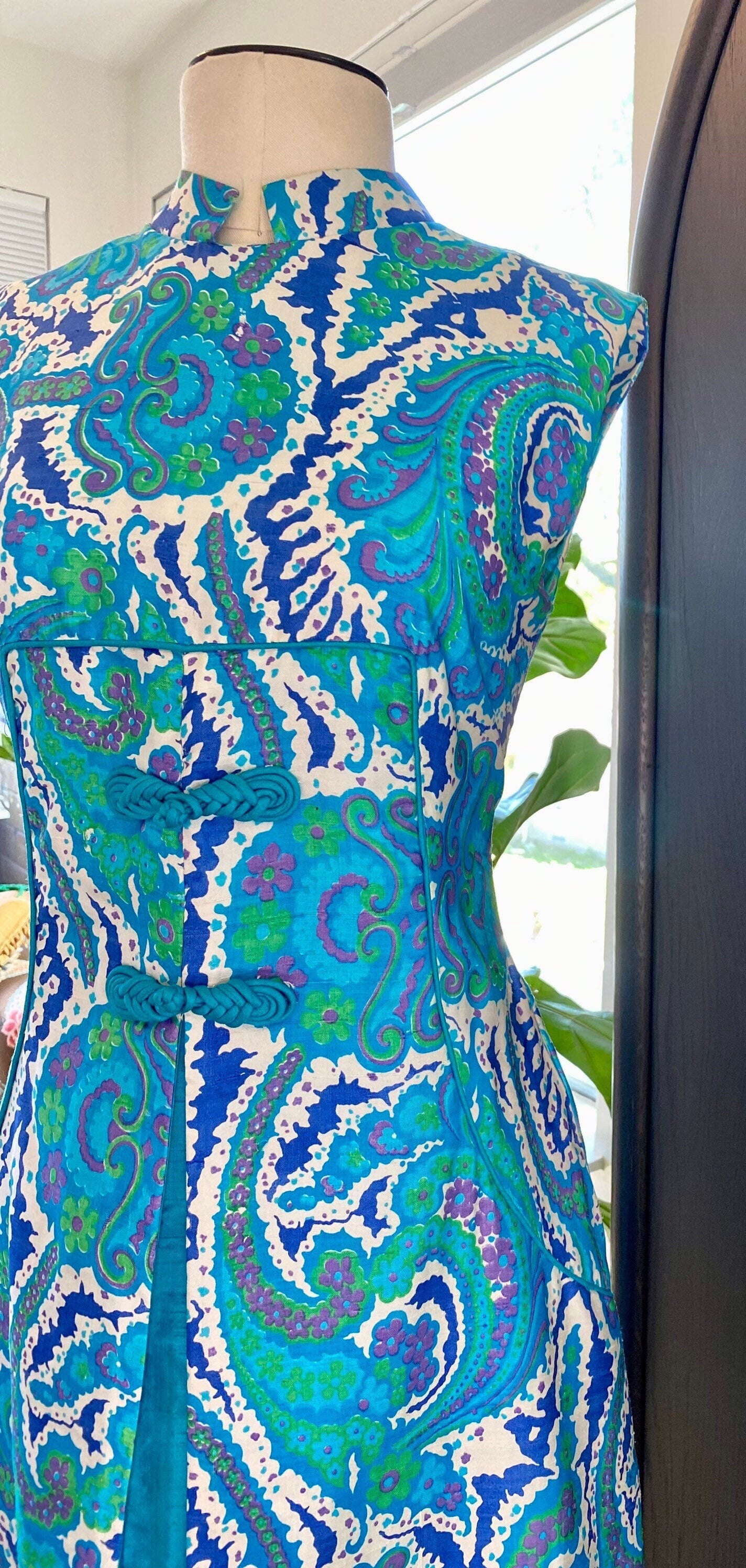 1960 Blue Paisley Sleeveless Thai Silk Caftan Maxi Hostess Dress Mandarin Collar