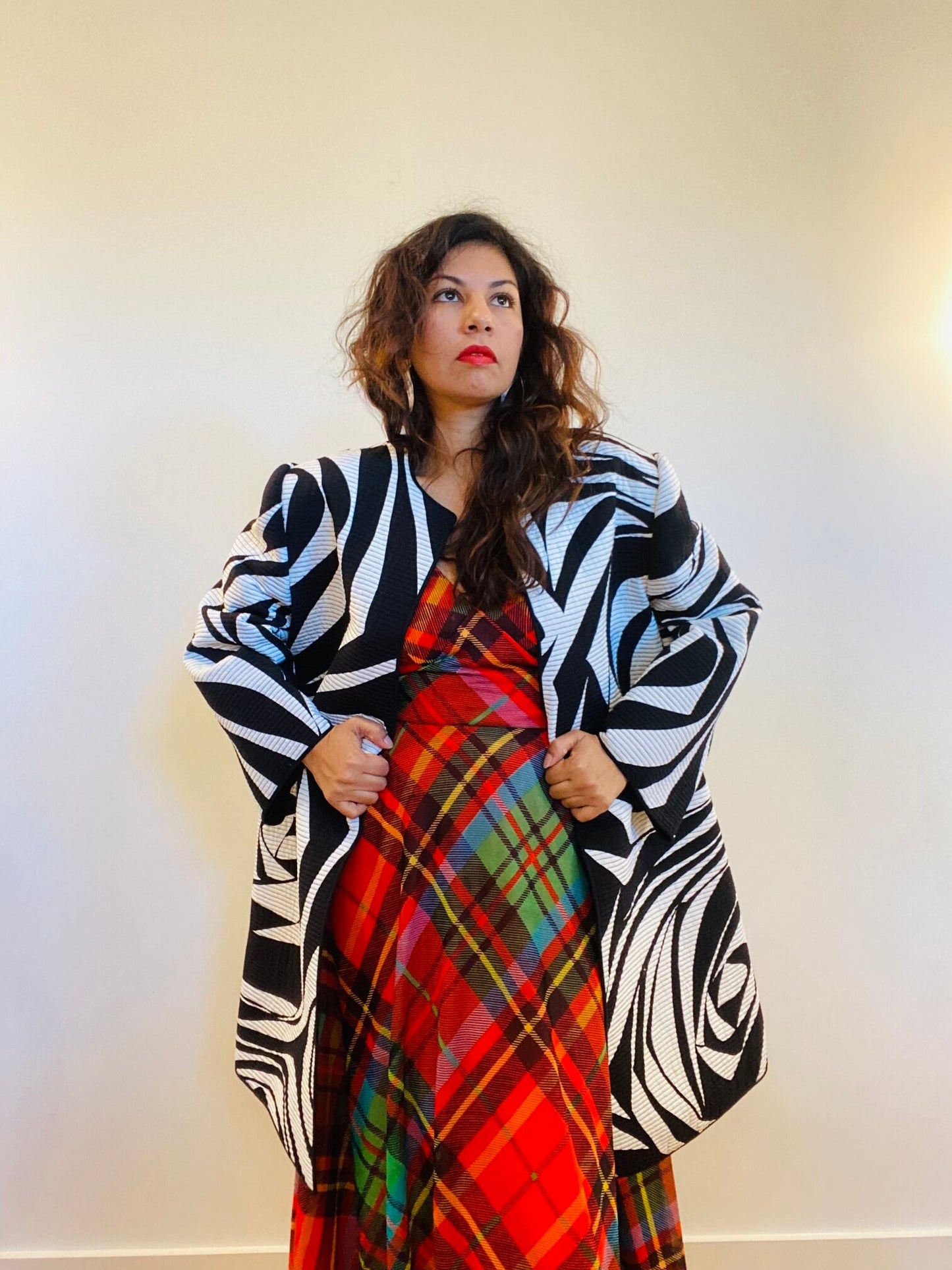 CHRISTIAN RUPERT Italian Couturier Quilted Black and White Printed Dramatic Sculptured Oversized Shoulder Pads Jacket Structured Coat