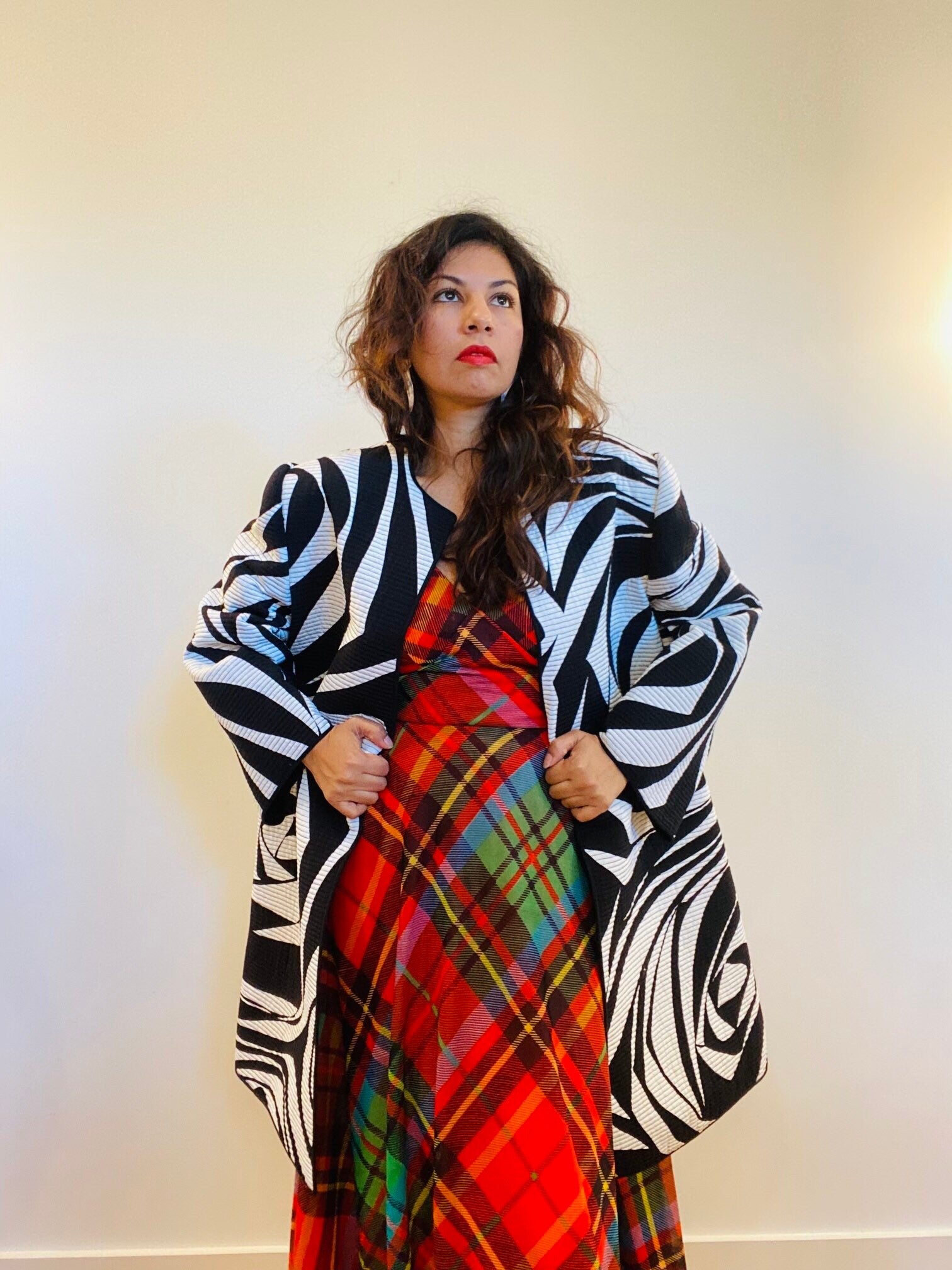 CHRISTIAN RUPERT Italian Couturier Quilted Black and White Printed Dramatic Sculptured Oversized Shoulder Pads Jacket Structured Coat