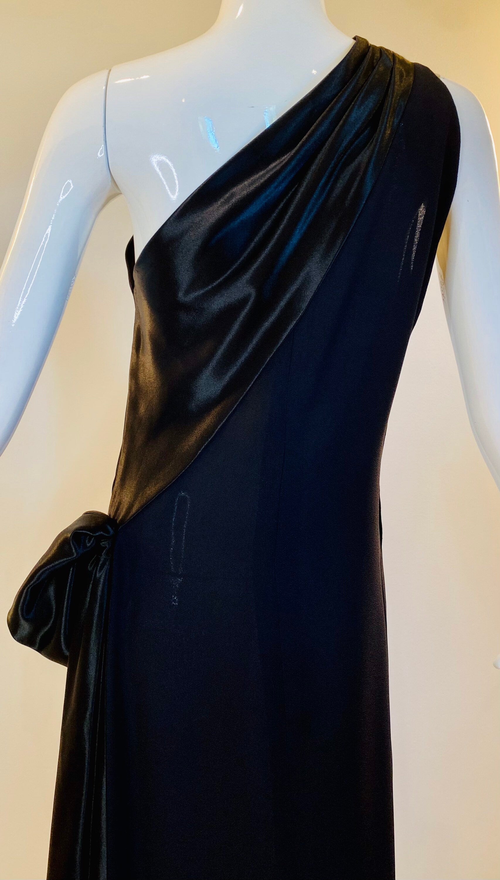 Late 70s Mollie Parnis Black One Shoulder Satin and Crepe Side Bow Big Sweep Gown Black Tie
