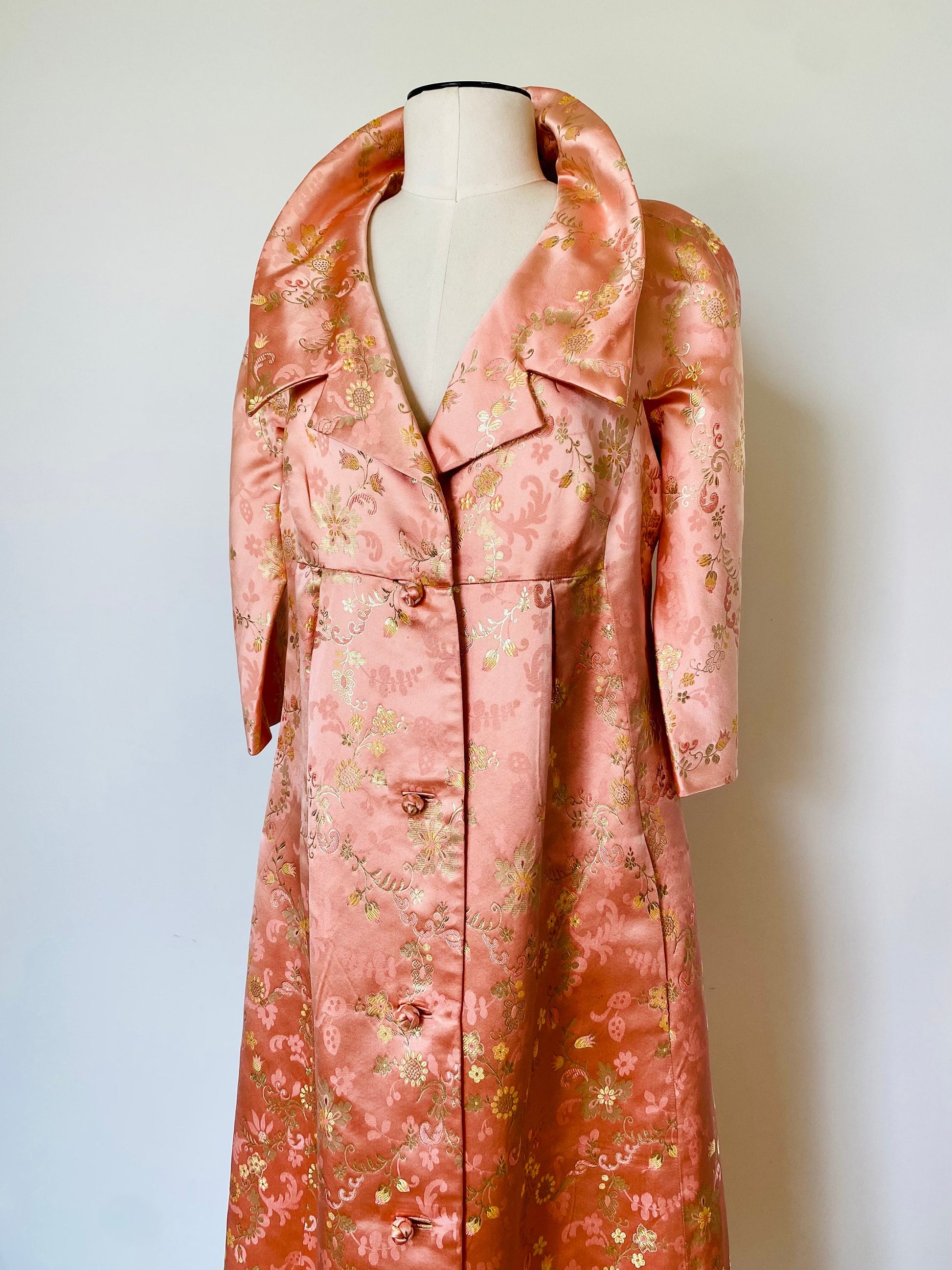 1950s Neiman Marcus Hong Kong Silk Pink and Gold Brocade Collard Button Down House Coat Dress