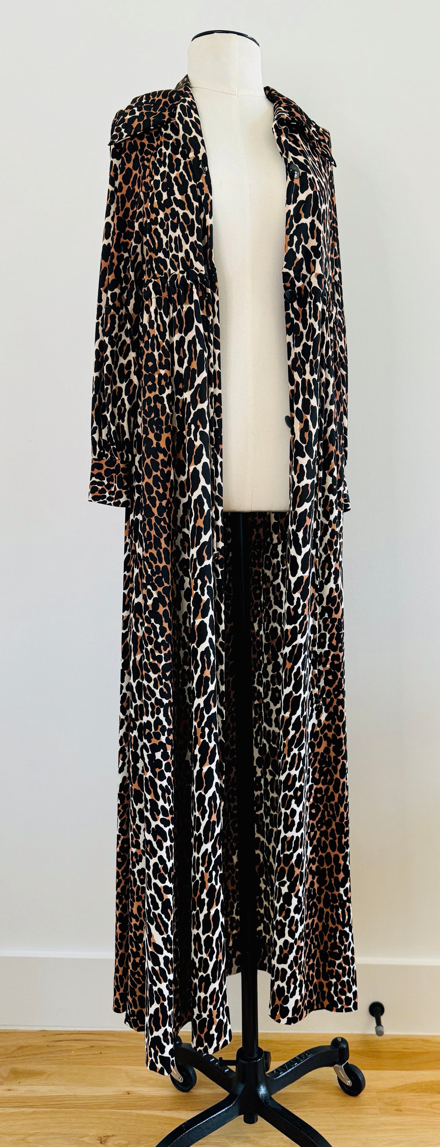 60s Lord and Taylor Cheetah Print Full Sweep Hostess Shirt Dress