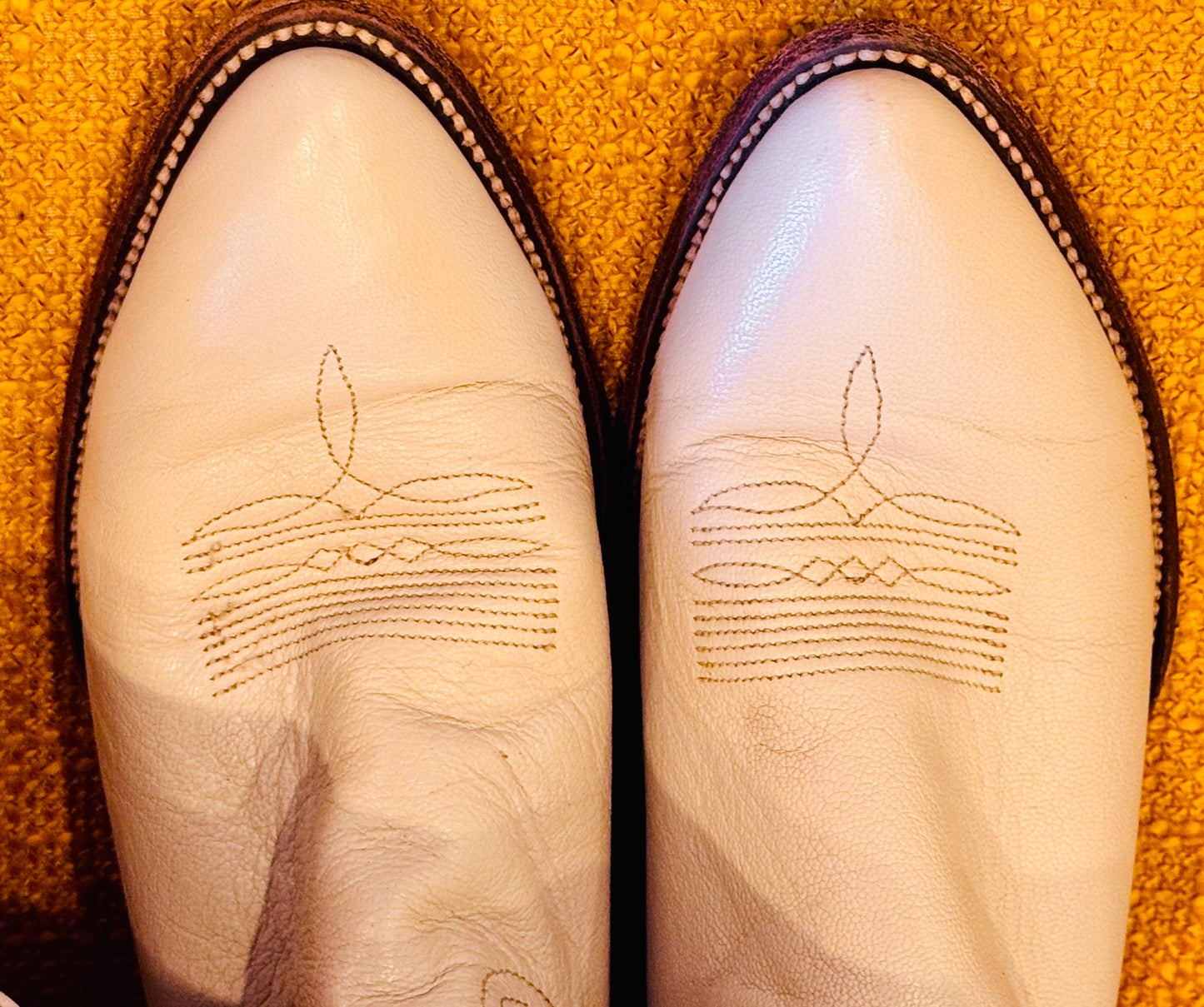 Vintage White Leather Cowgirl Boots 7.5