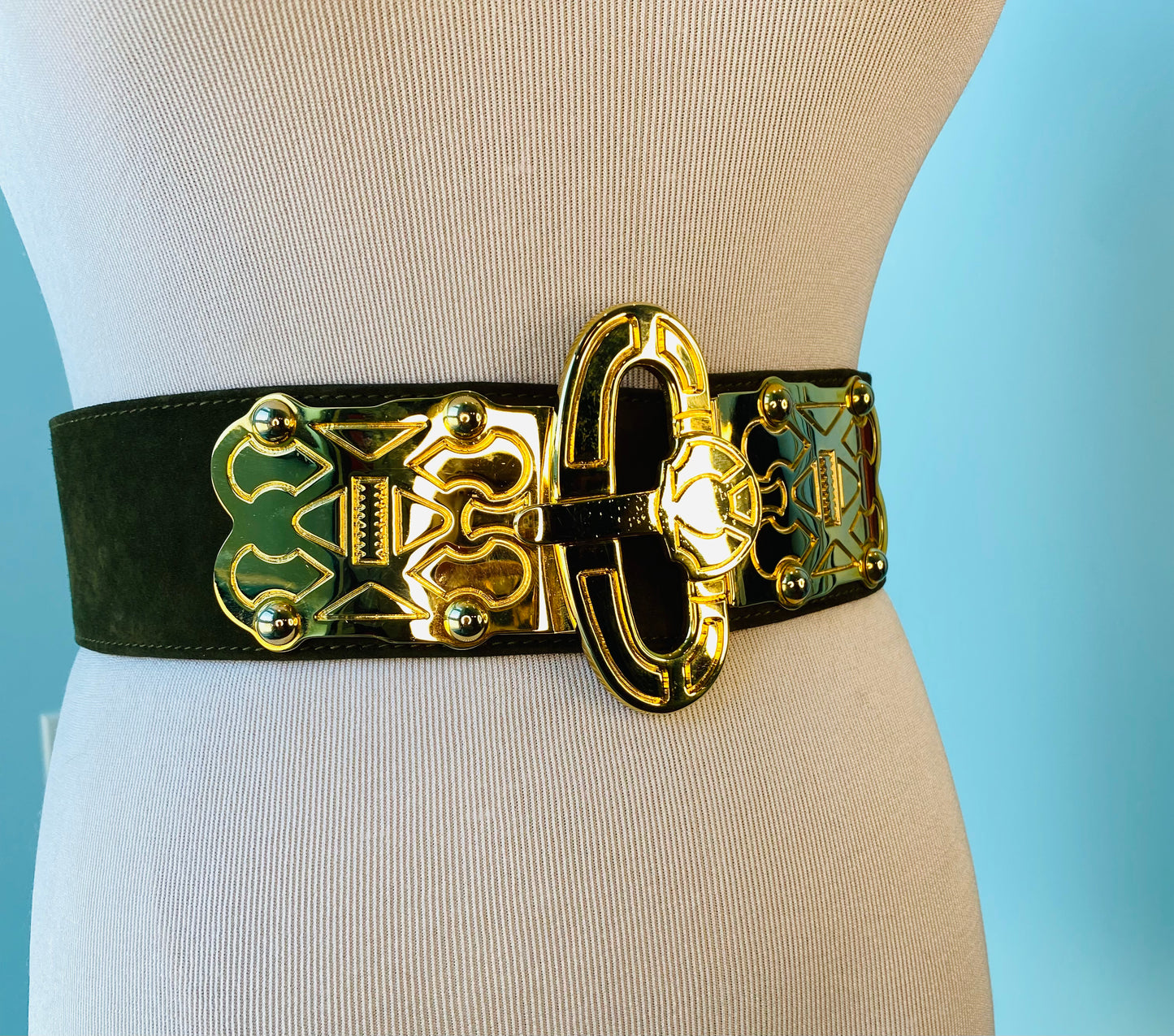 90s Escada Gold Plated Statement Belt 28" Waist