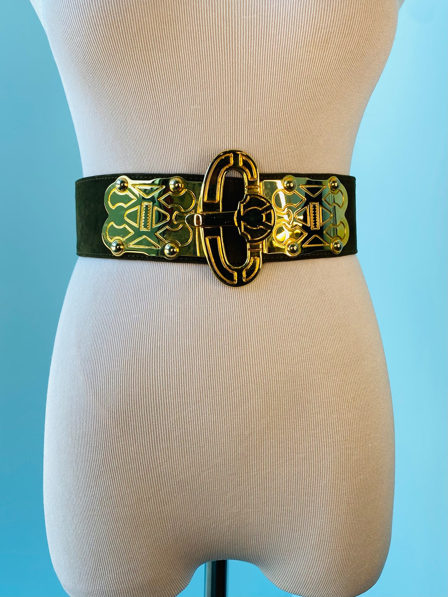 90s Escada Gold Plated Statement Belt 28" Waist