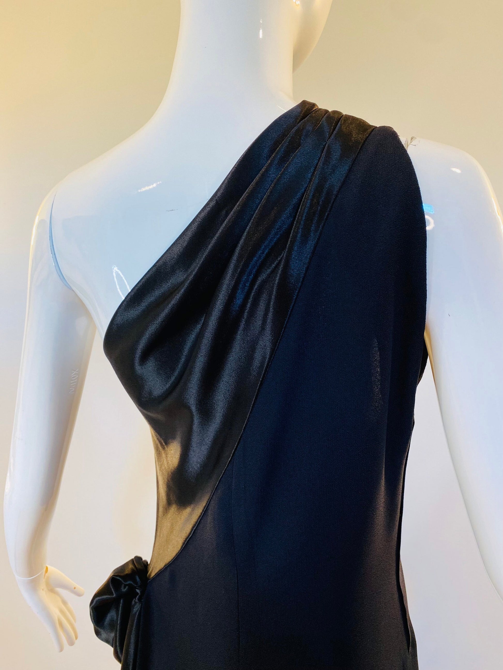 Late 70s Mollie Parnis Black One Shoulder Satin and Crepe Side Bow Big Sweep Gown Black Tie