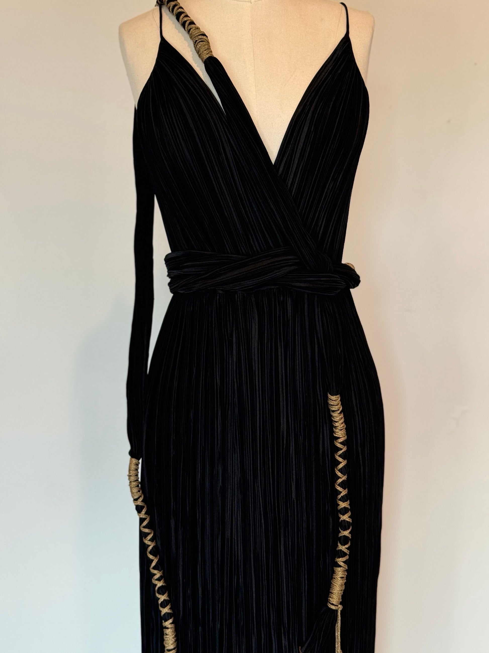 Mary McFadden Couture Black Marii Plisse Dress with Rope Belt Ensemble