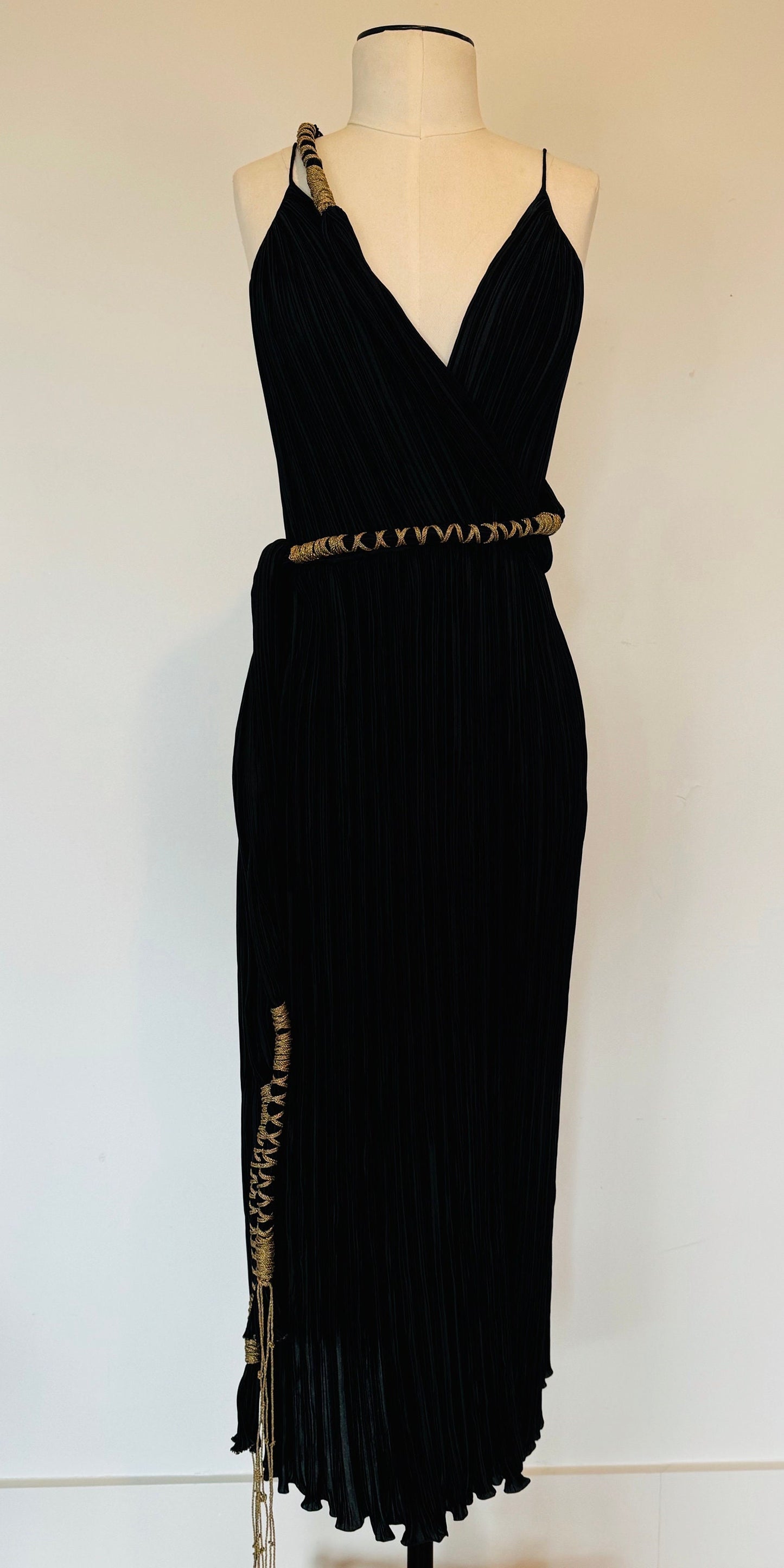 Mary McFadden Couture Black Marii Plisse Dress with Rope Belt Ensemble