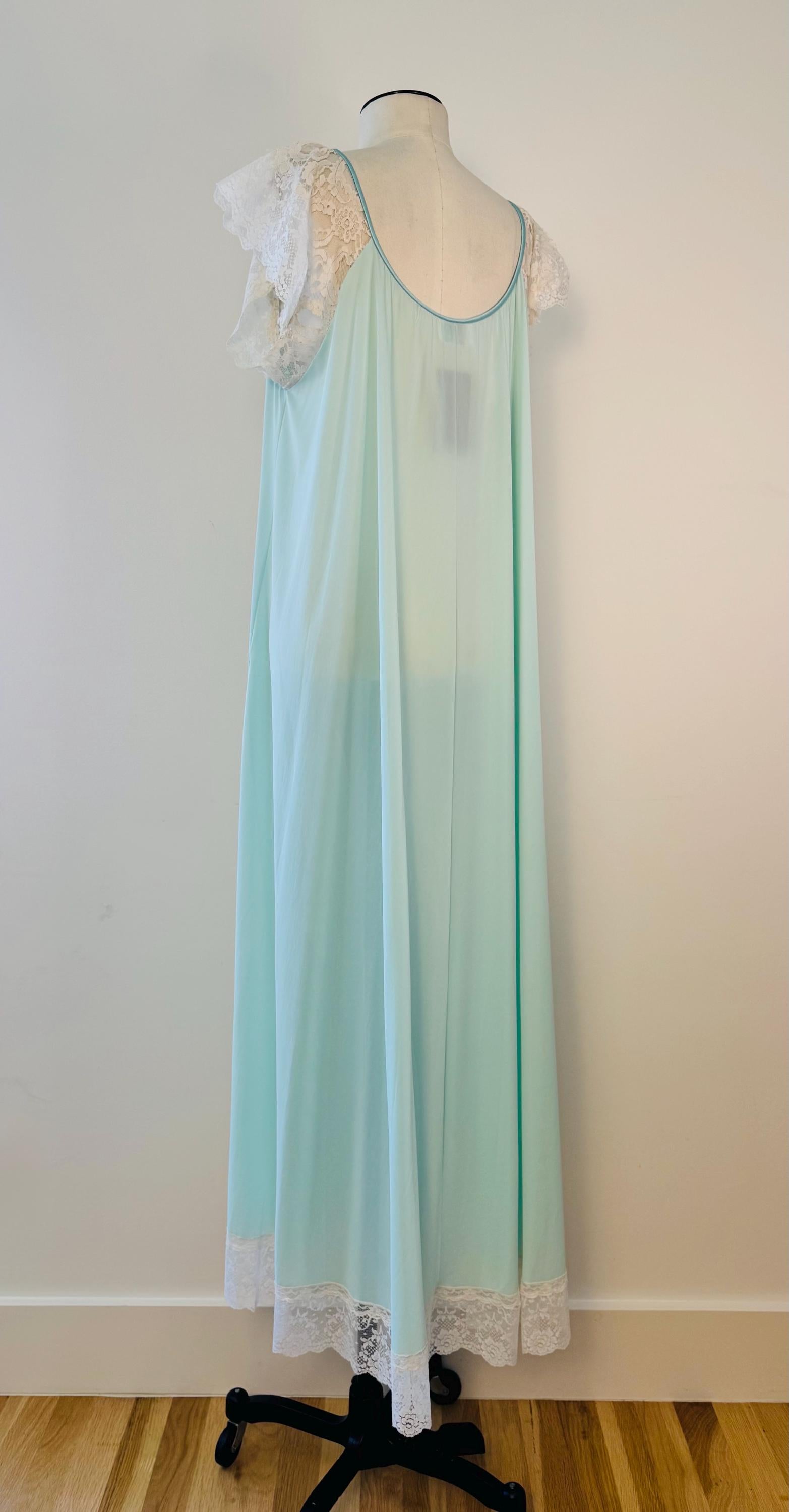 70s Lucie Ann Nylon and Lace Sweeping Green Maxi Negligee