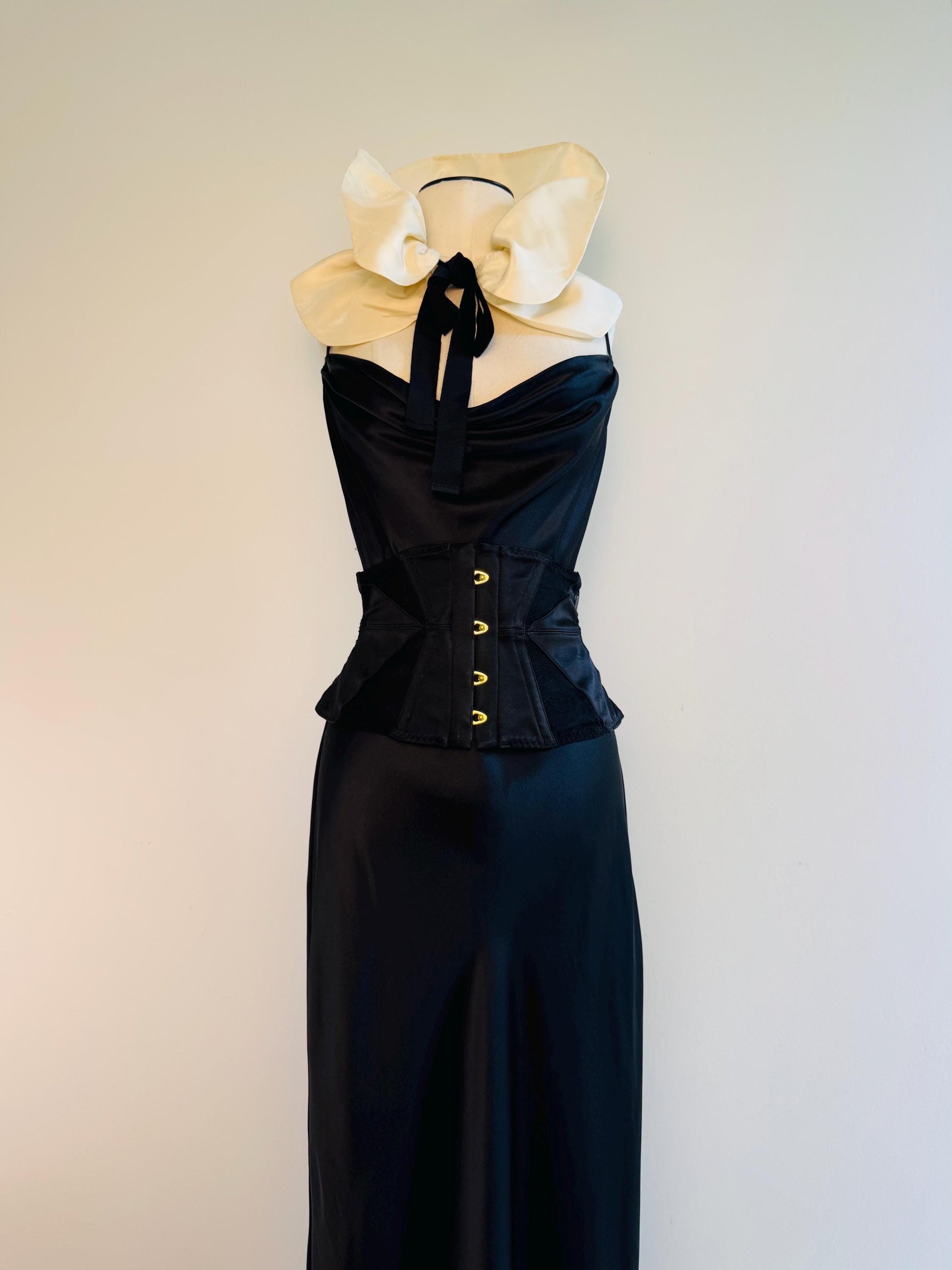 Silk Ruffled Collar