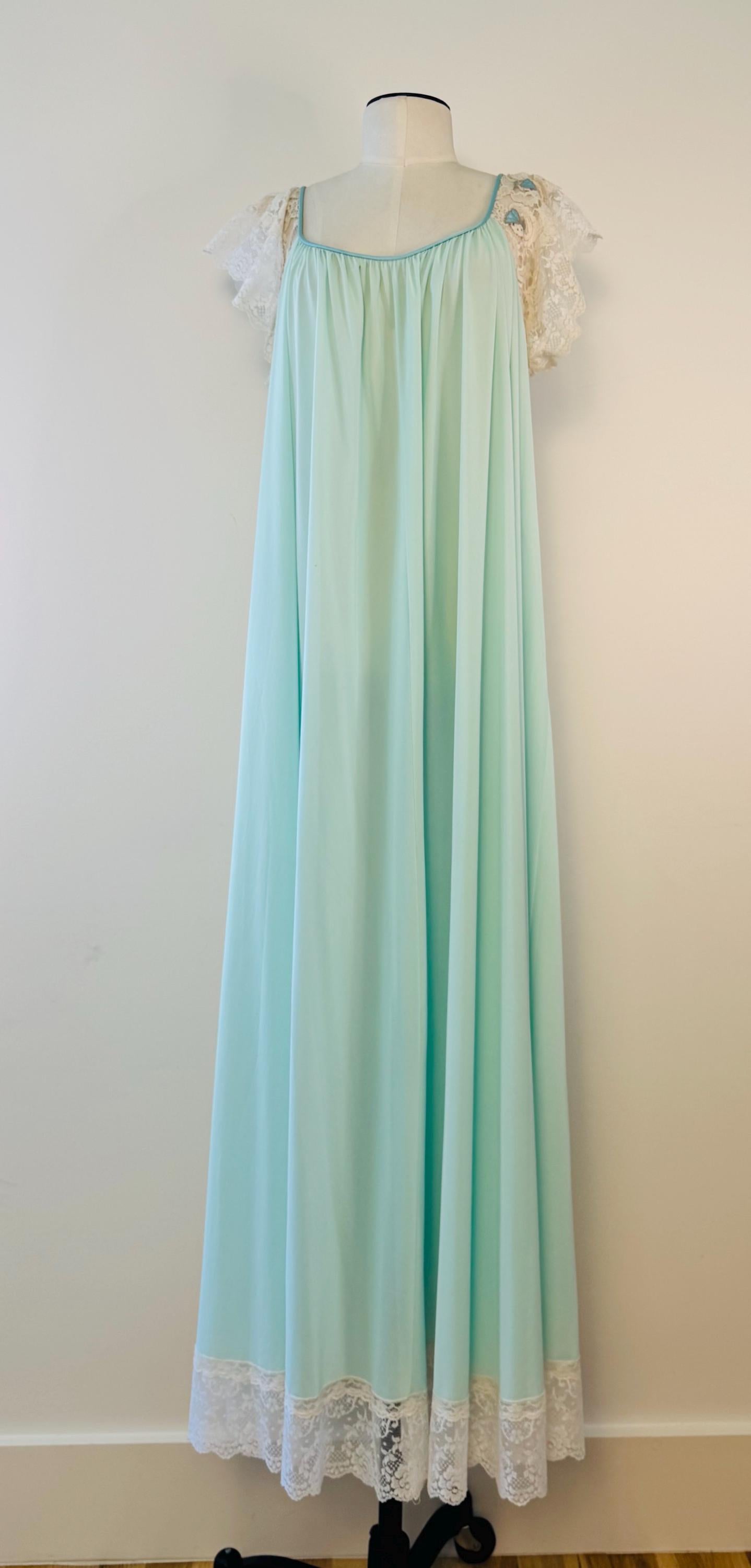 70s Lucie Ann Nylon and Lace Sweeping Green Maxi Negligee