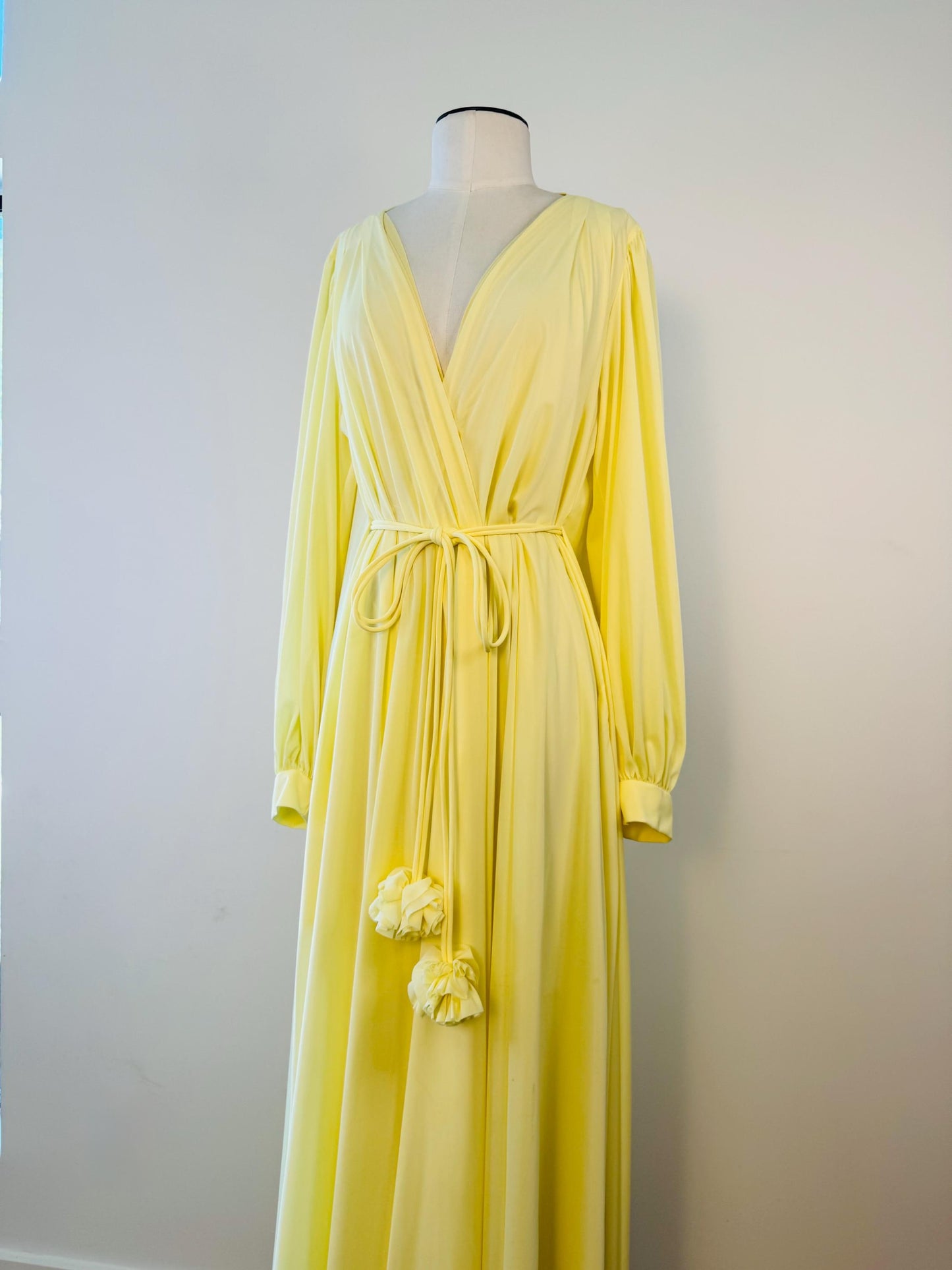 60s Lucie Ann Yellow Sweeping Pom Pom Peignoir Set