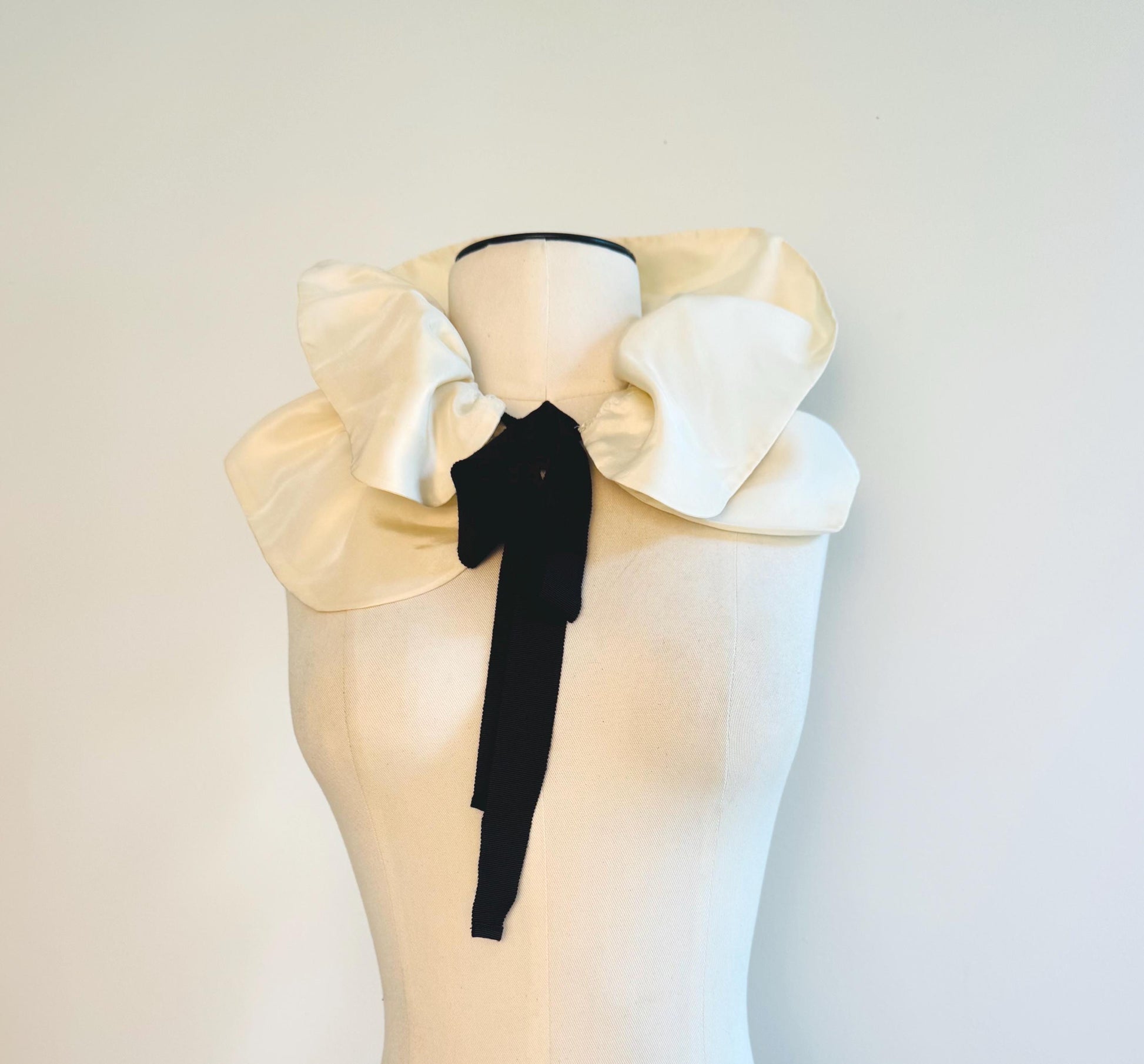 Silk Ruffled Collar