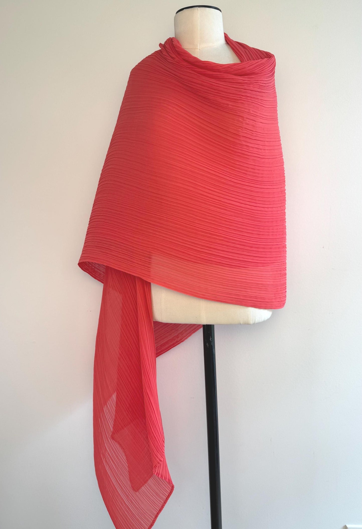 90s Issey MIYAKE Pleats Please Madam T with Book Coral Poncho