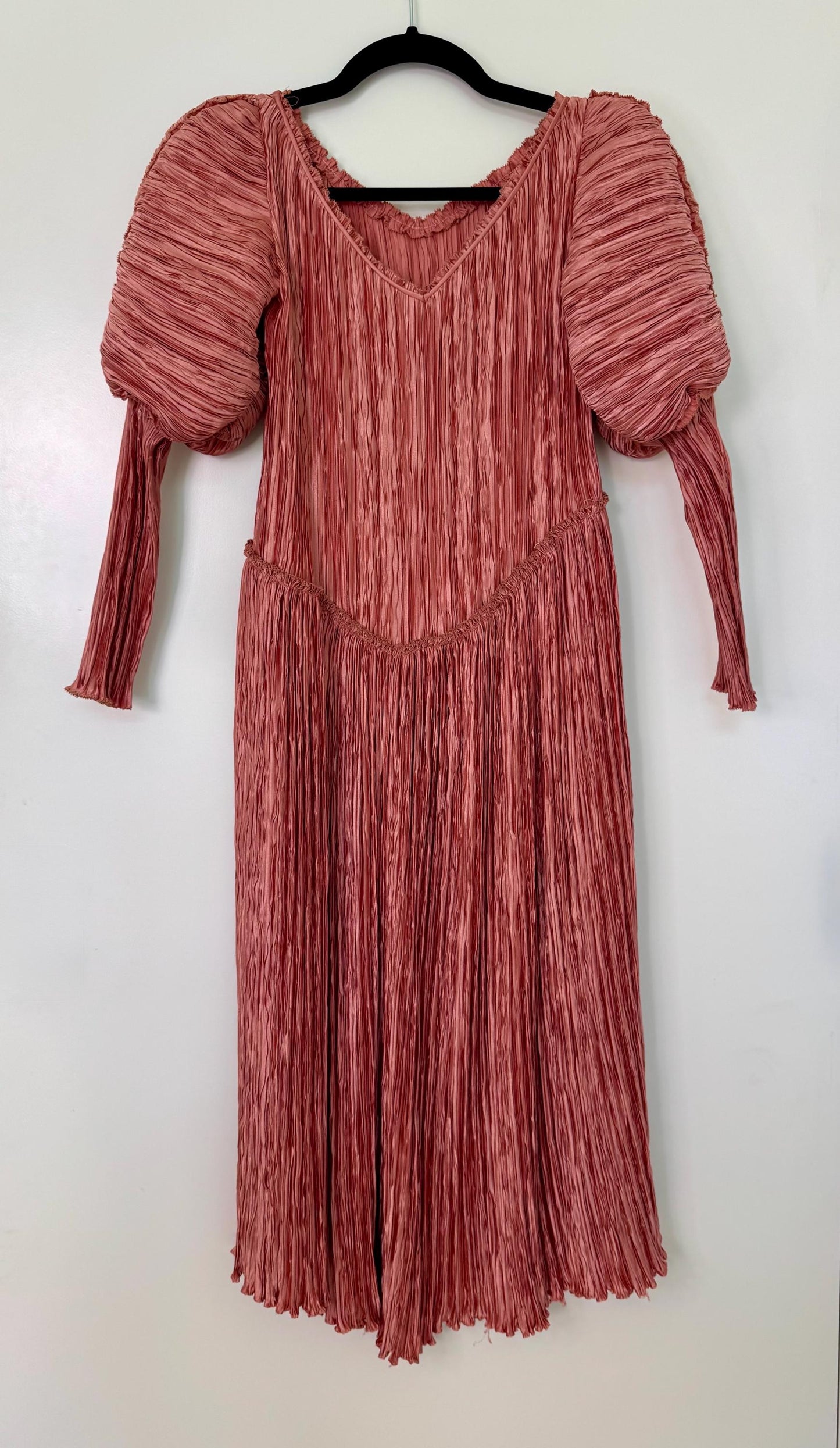 1970s Mary McFadden Couture Plisse Pink Juliet Sleeves Dress