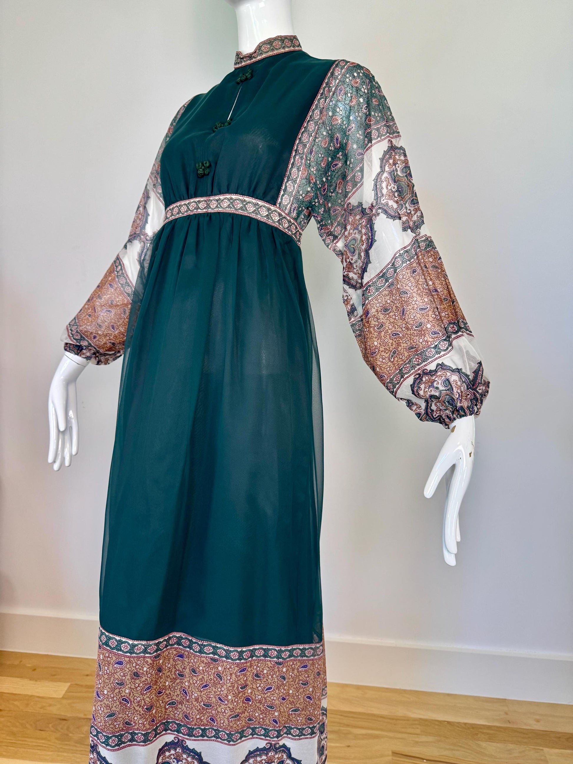 70s AJ Bari Paisley Print Chiffon Maxi Dress Petite