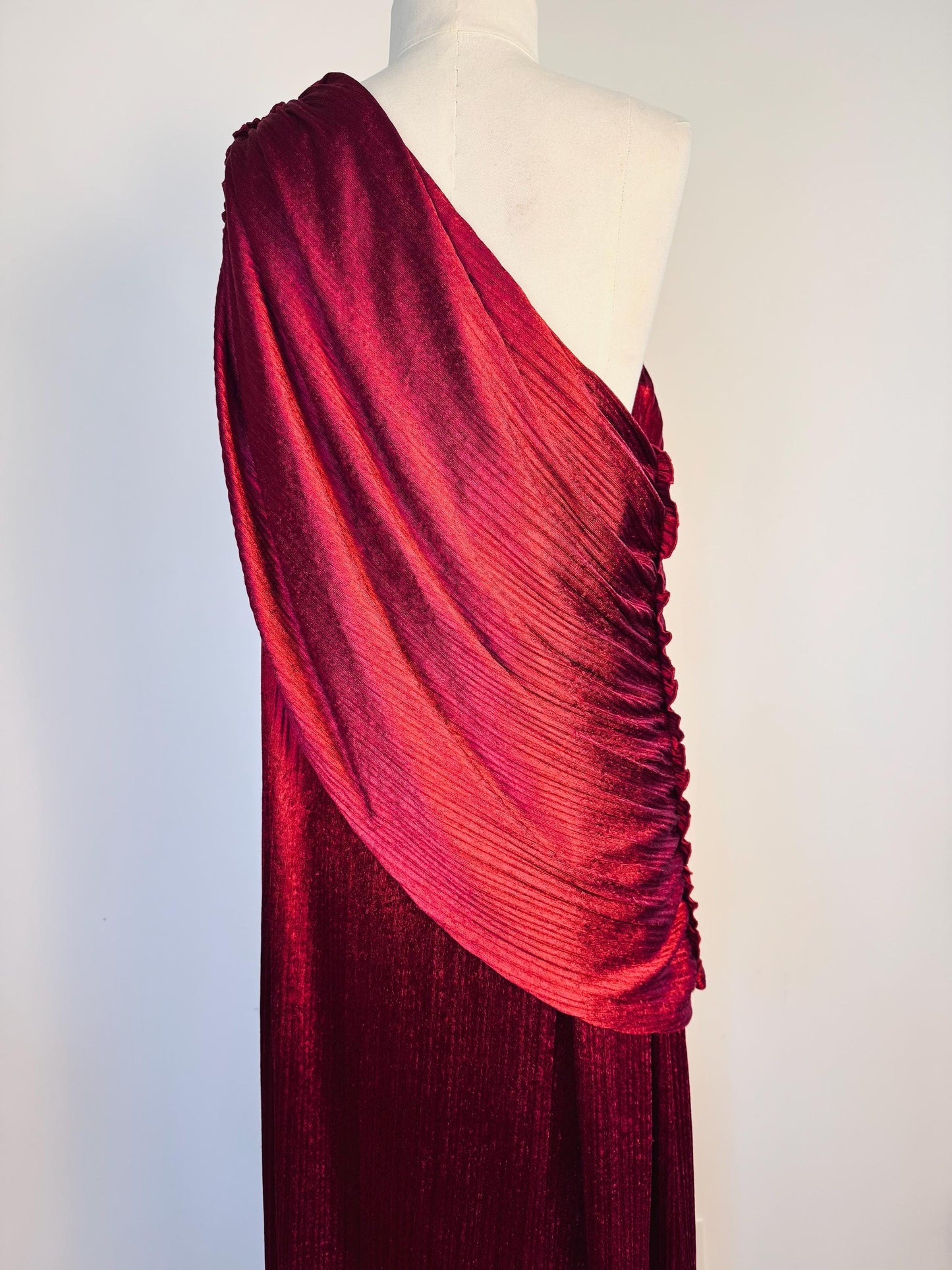 Mary McFadden Collection I Velvelteen Plisse One Shoulder Gown