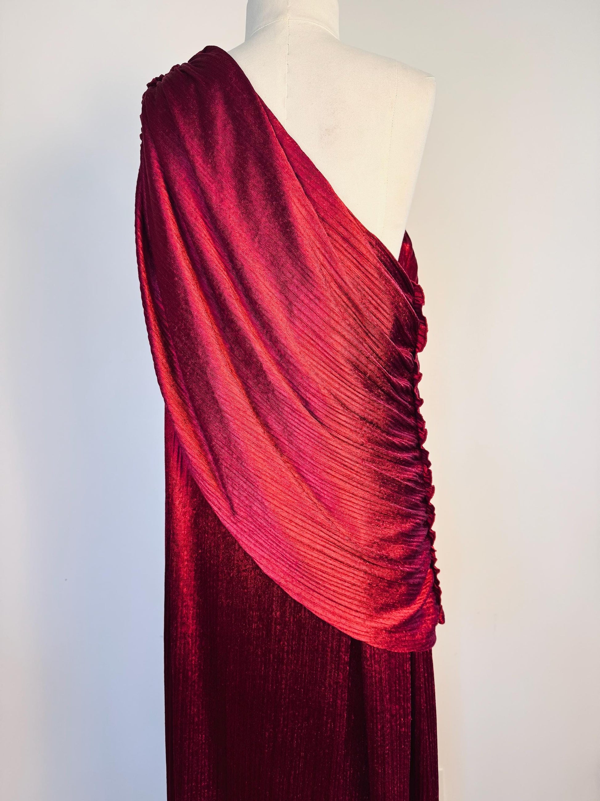Mary McFadden Collection I Velvelteen Plisse One Shoulder Gown