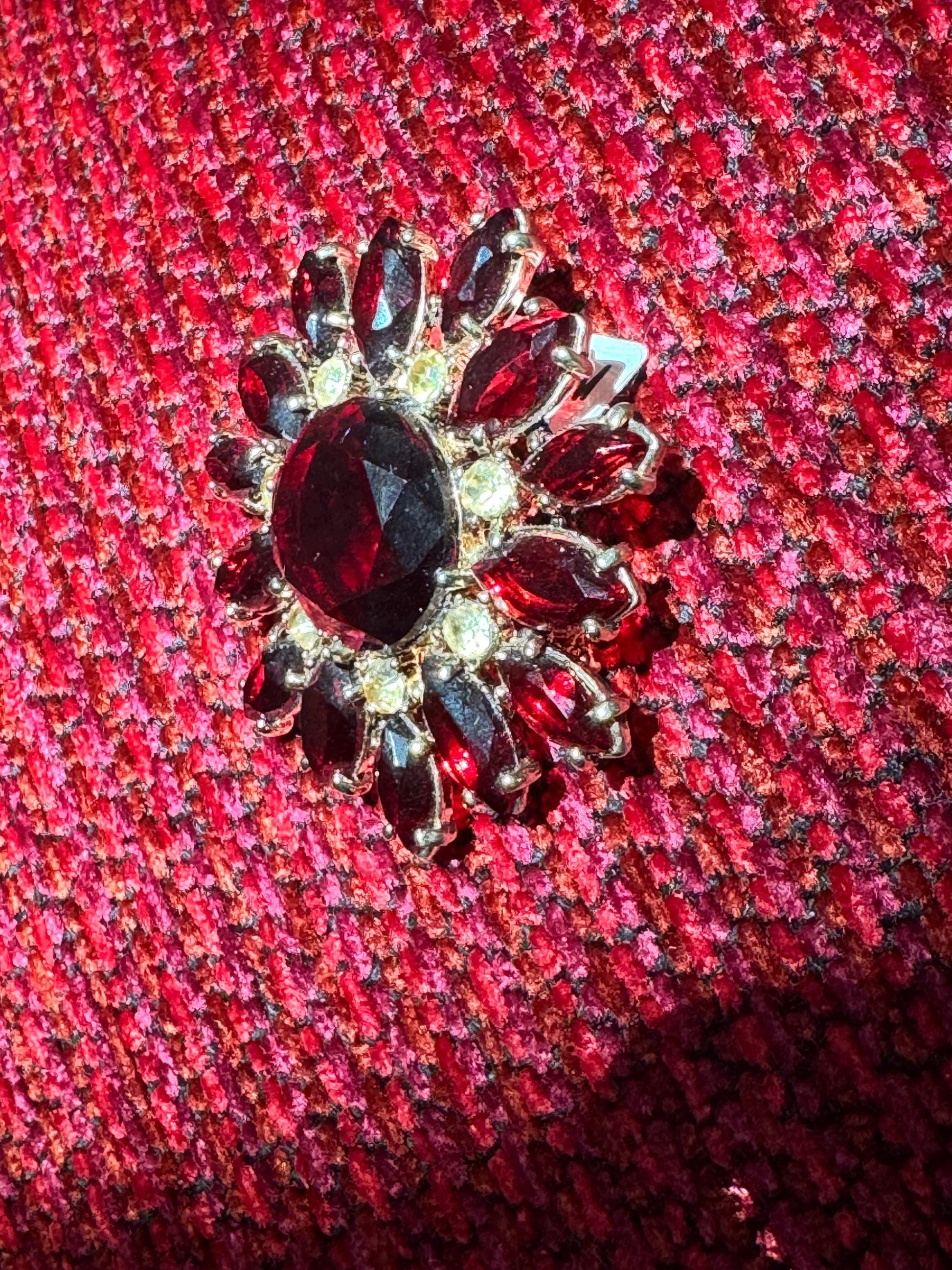 Vintage MONET Red faceted Glass Regal Brooch