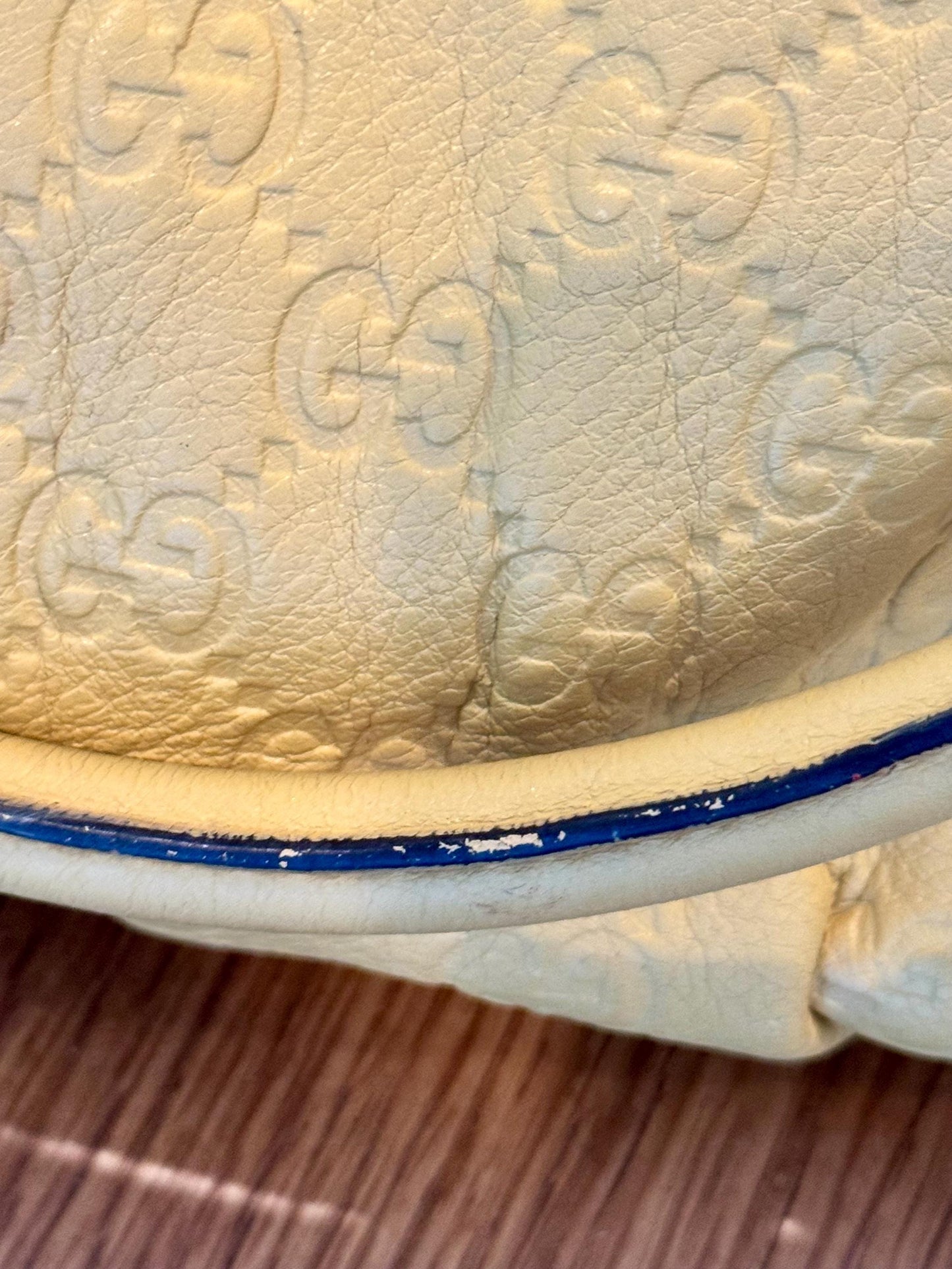 Vintage Y2K Gucci Guccissima Logo Embossed Leather Hand Bag.