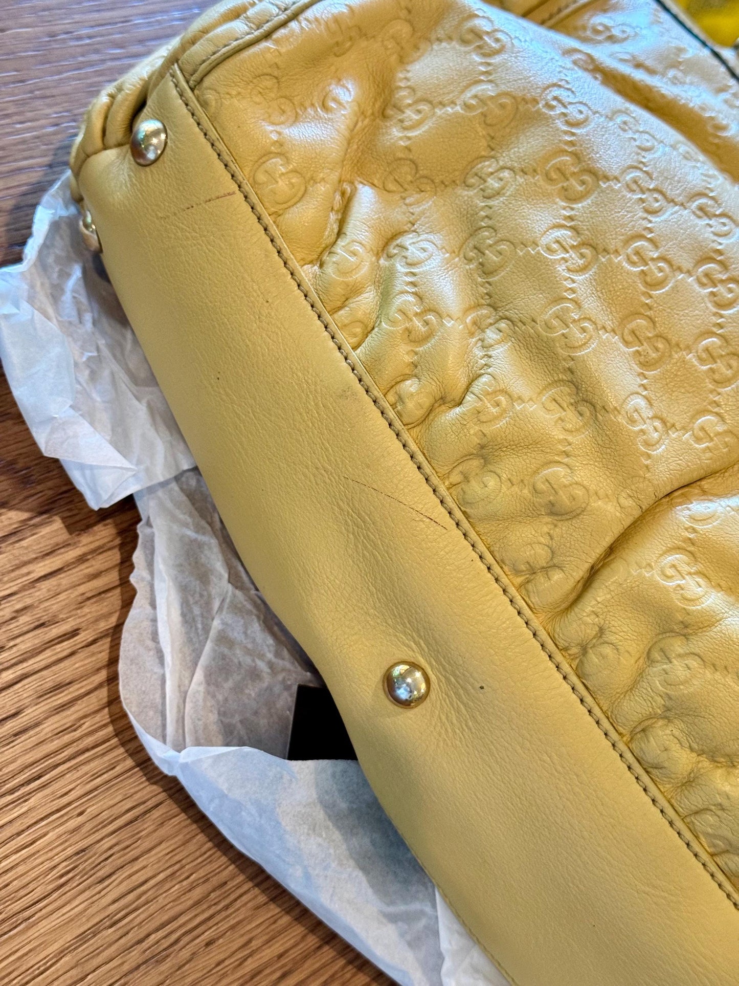 Vintage Y2K Gucci Guccissima Logo Embossed Leather Hand Bag.